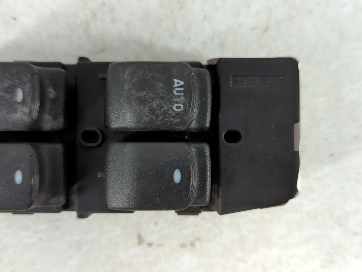 2008-2009 Chevrolet Malibu Master Power Window Switch Replacement Driver Side Left P/N:15823976 Fits Fits 2008 2009 OEM Used