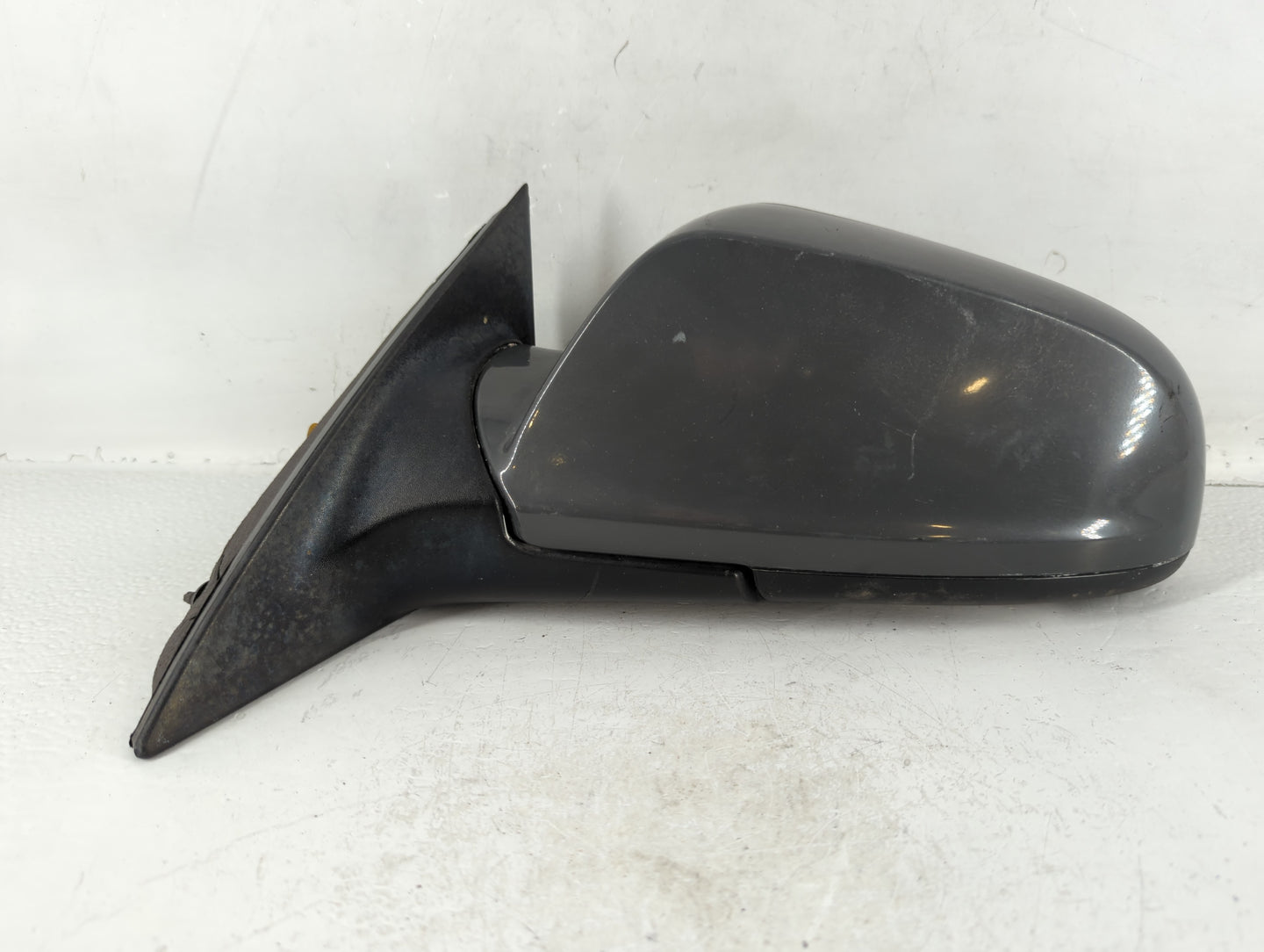 2008-2012 Chevrolet Malibu Driver Left Side View Manual Door Mirror - Oemusedautoparts1.com
