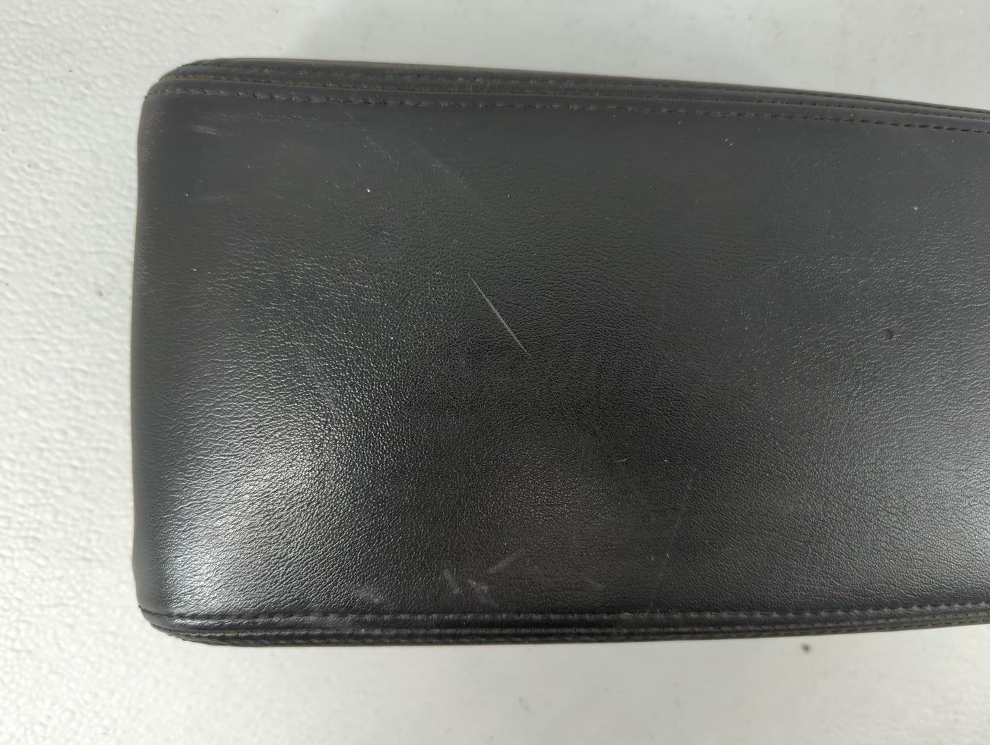 2009 Chevrolet Malibu Center Console Armrest Cover Lid Fits OEM Used Auto Parts - Oemusedautoparts1.com