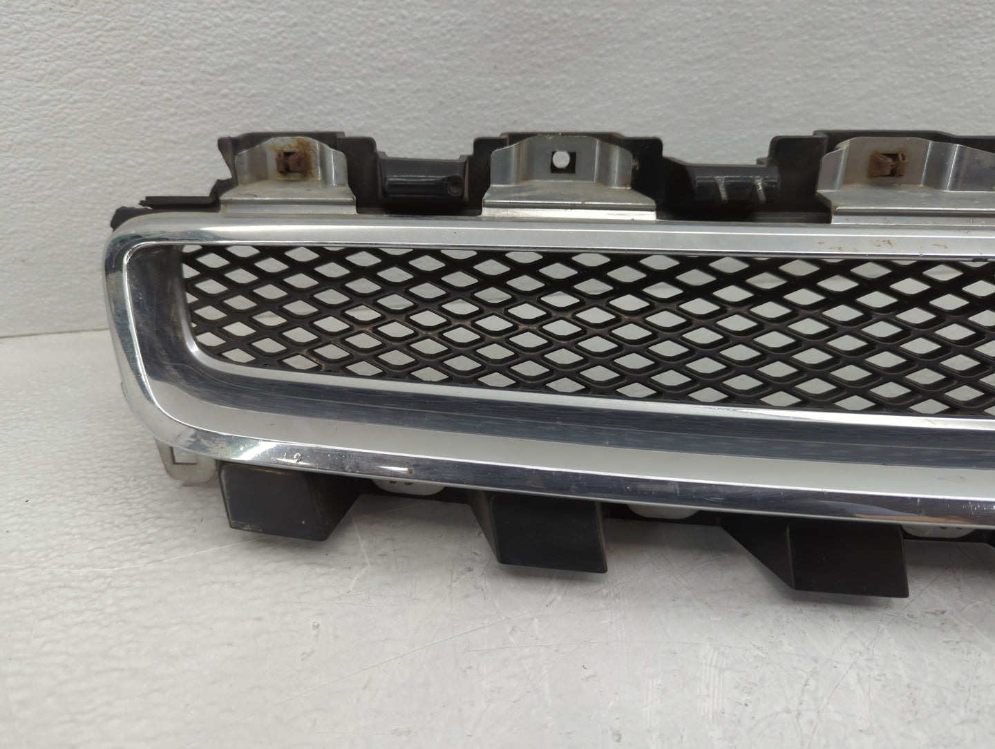 2008-2012 Chevrolet Malibu Front Grille Bumper Not Included - Oemusedautoparts1.com