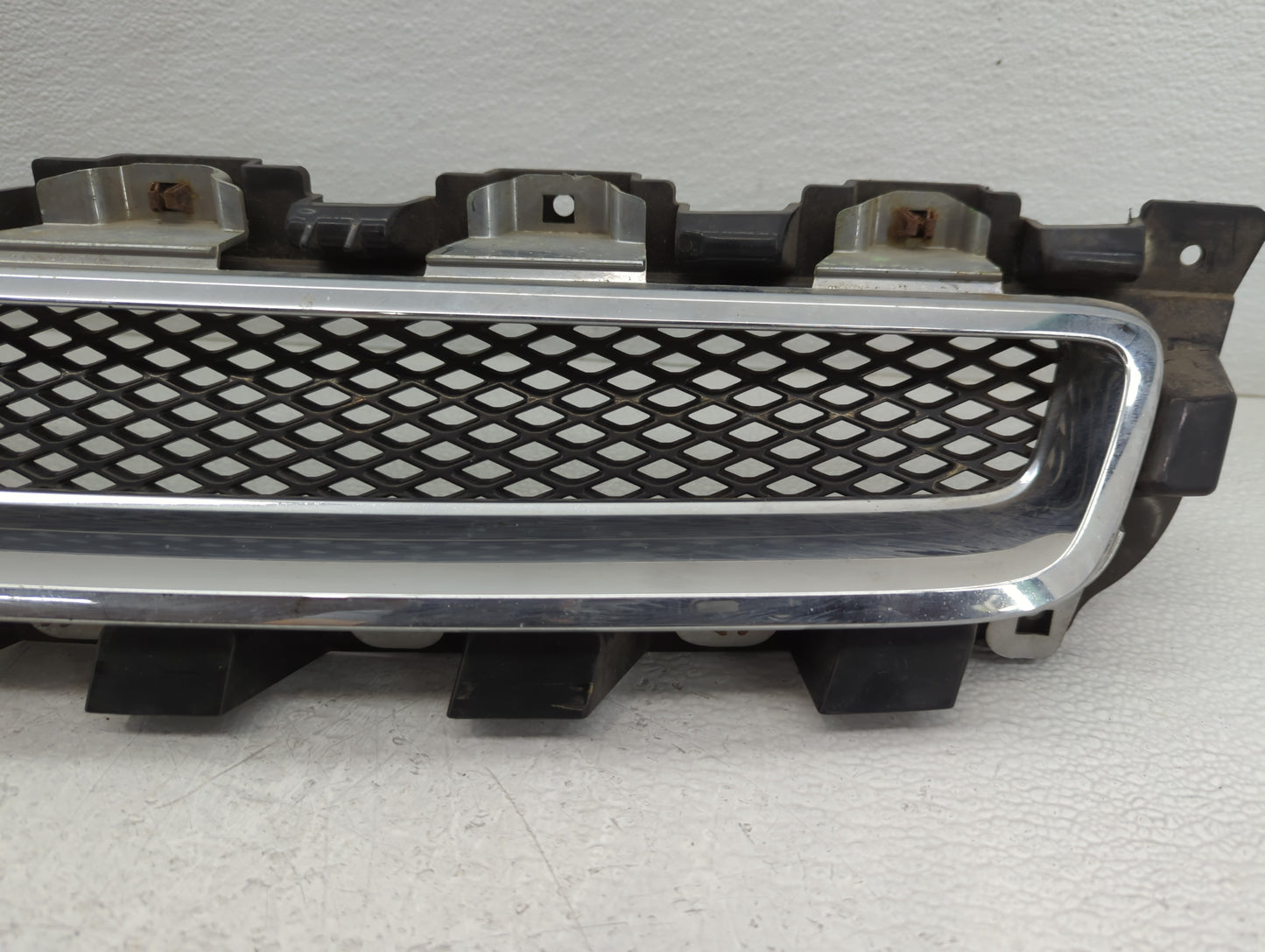 2008-2012 Chevrolet Malibu Front Grille Bumper Not Included - Oemusedautoparts1.com