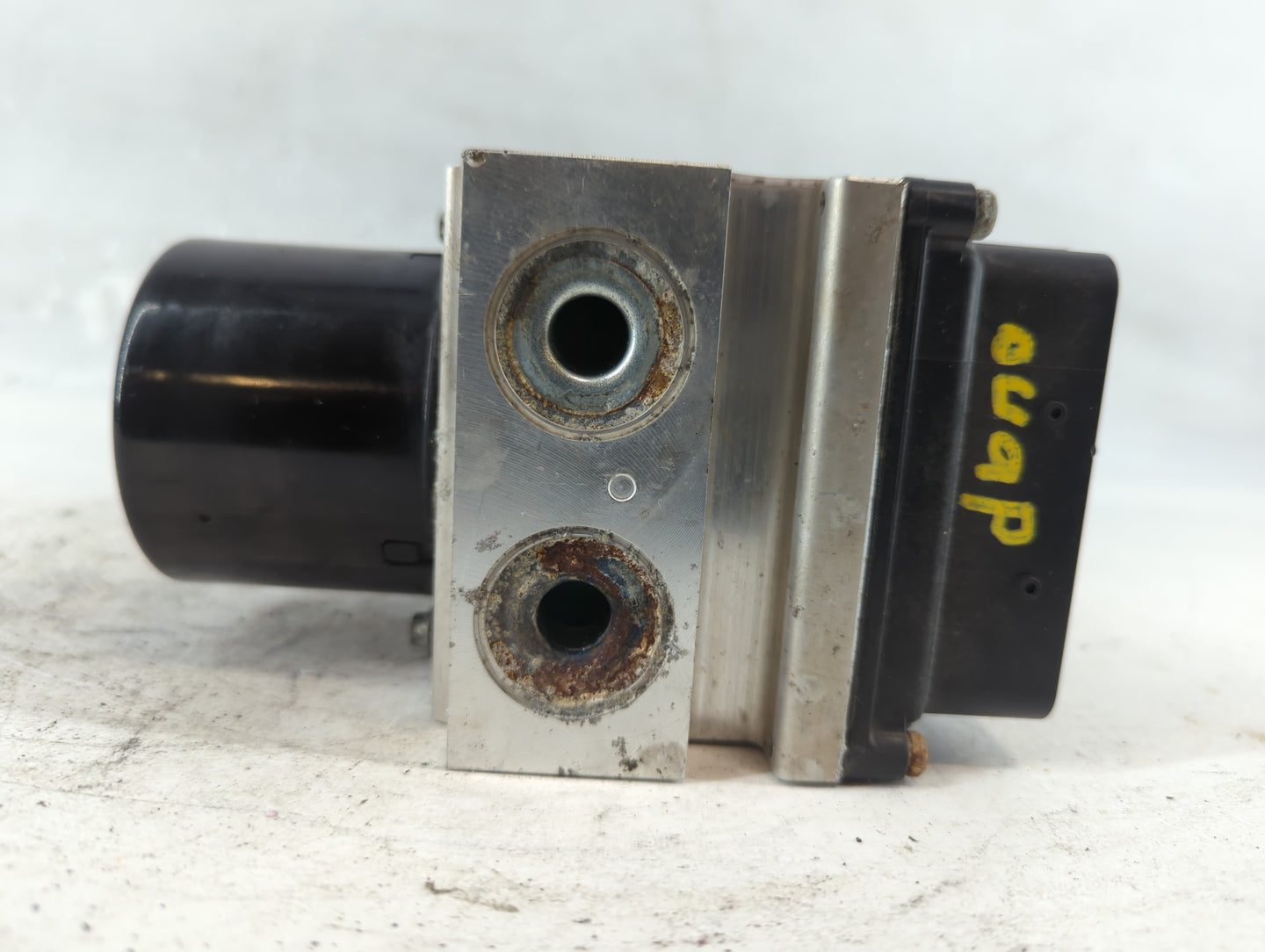 2008-2009 Chevrolet Malibu ABS Pump Control Module Replacement P/N:25949990 Fits Fits 2008 2009 OEM Used Auto Parts - Oemuse