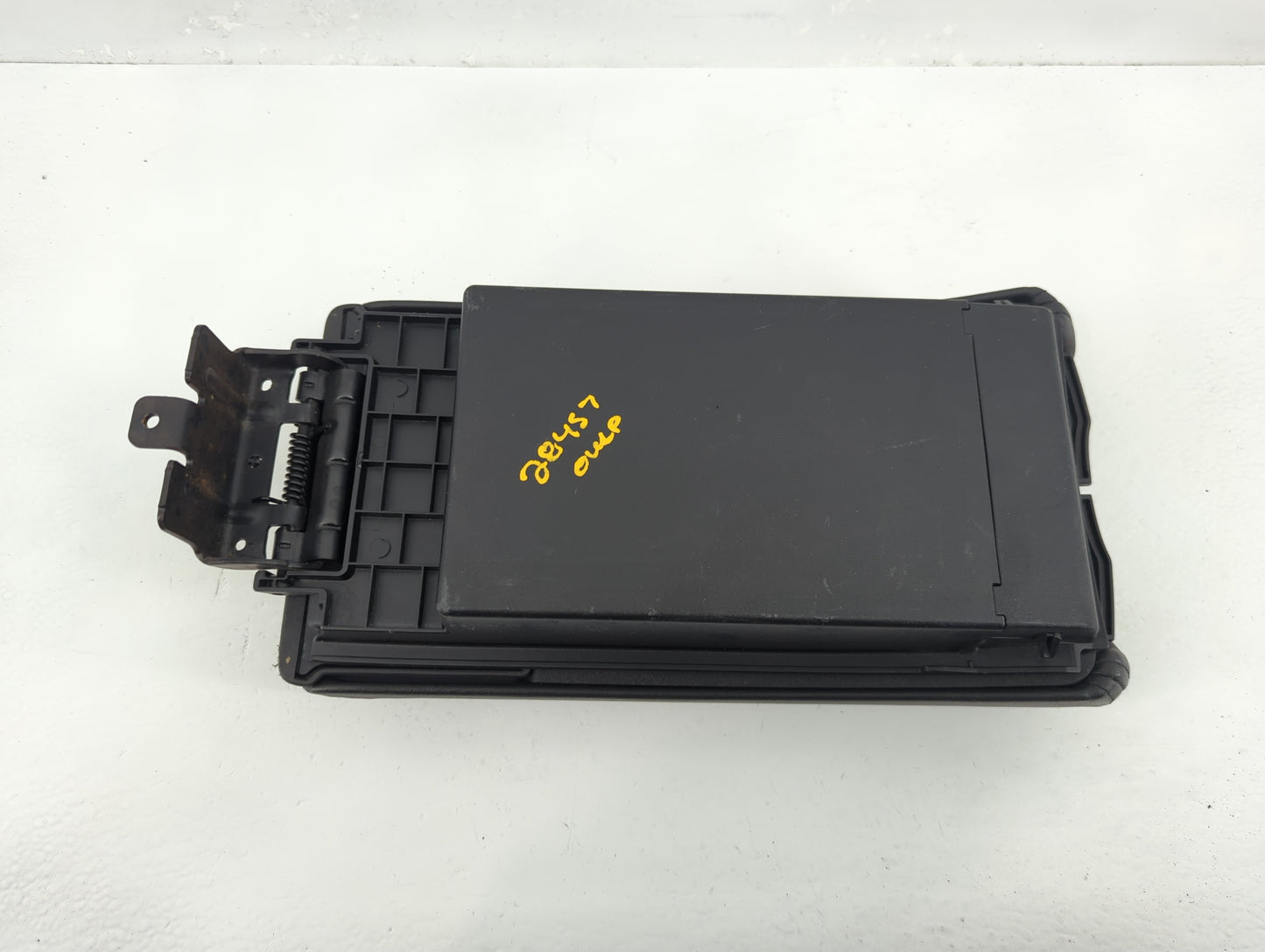 2008-2012 Chevrolet Malibu Center Console Armrest Cover Lid Fits Fits 2008 2009 2010 2011 2012 OEM Used Auto Parts - Oemused