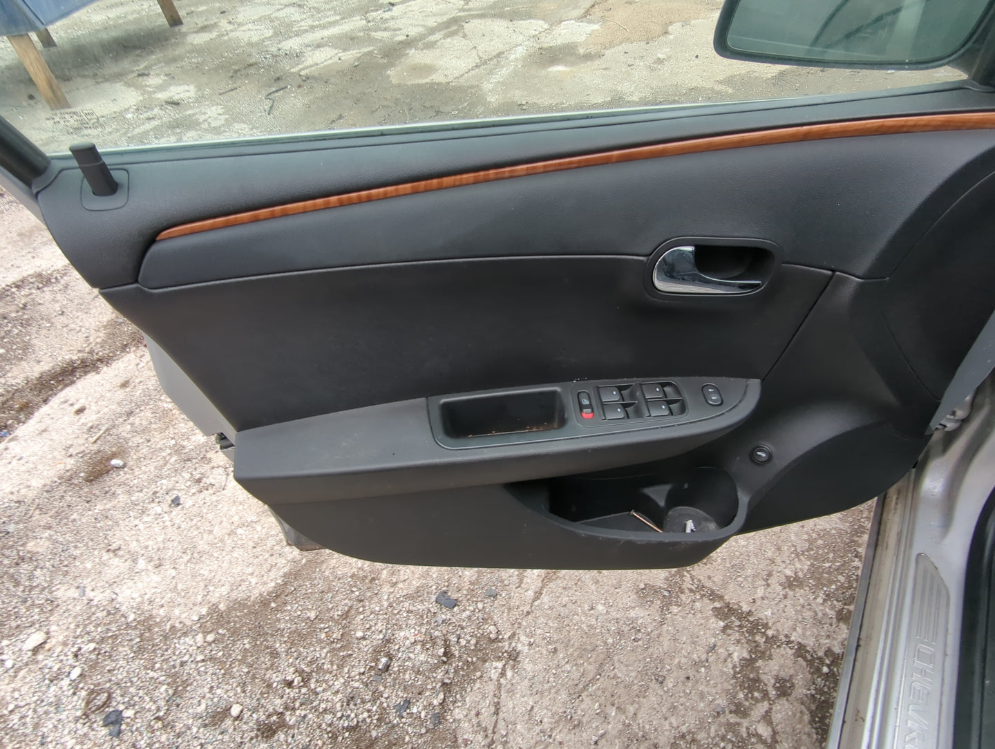 2009 Chevrolet Malibu Front Left Driver Interior Door Panel Trim - Oemusedautoparts1.com