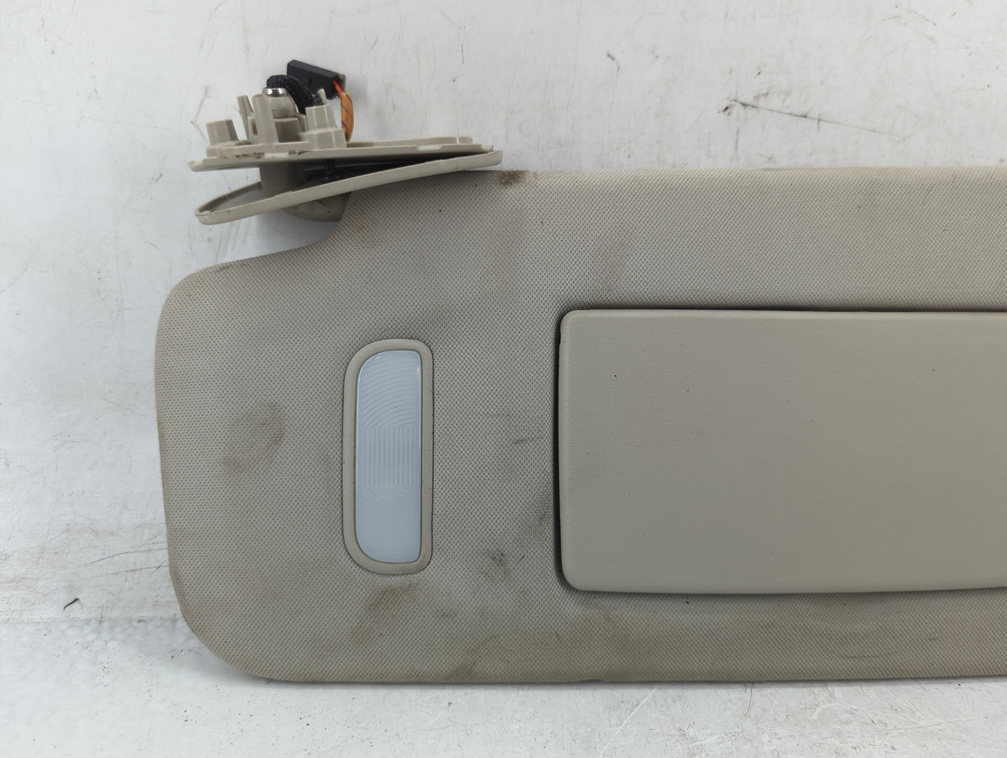 2007-2013 Chevrolet Silverado 1500 Sun Visor Shade Replacement Driver Left Mirror Fits OEM Used Auto Parts - Oemusedautopart