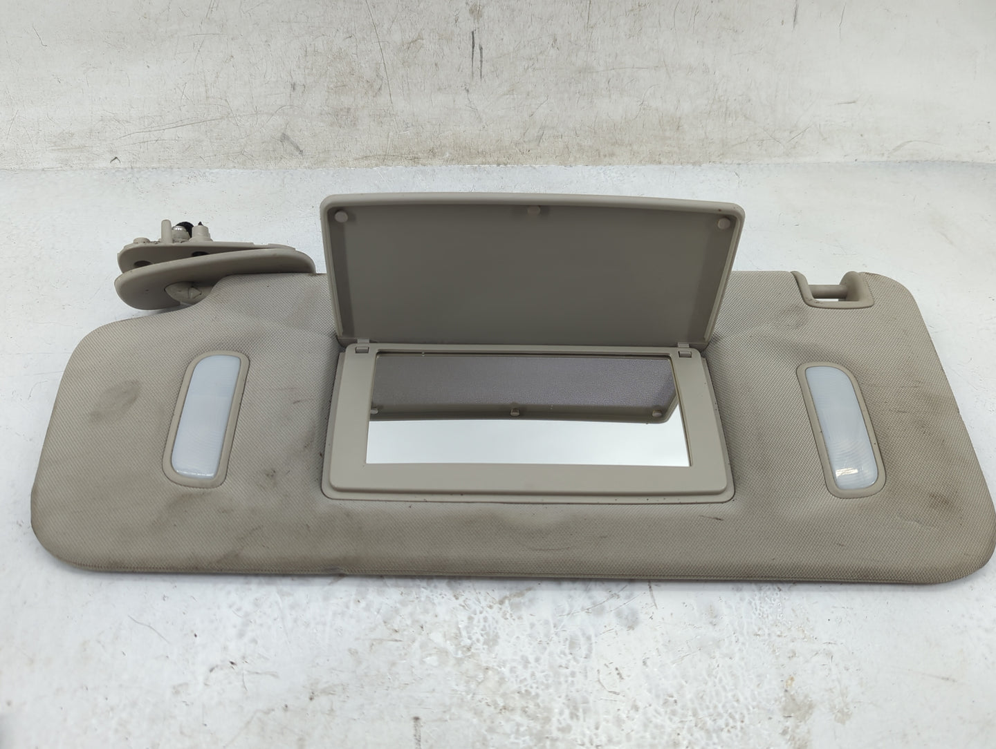 2007-2013 Chevrolet Silverado 1500 Sun Visor Shade Replacement Driver Left Mirror Fits OEM Used Auto Parts - Oemusedautopart