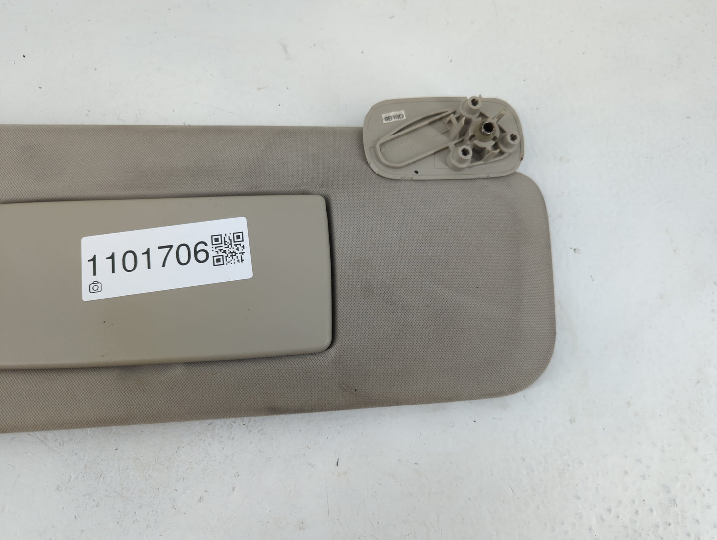 2007-2013 Chevrolet Silverado 1500 Sun Visor Shade Replacement Passenger Right Mirror Fits OEM Used Auto Parts - Oemusedauto