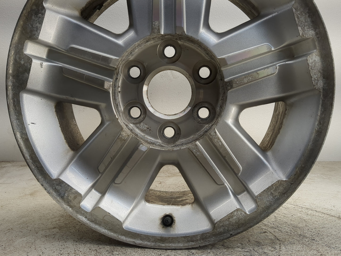 2008-2013 Chevrolet Silverado 1500 Oem Wheel Rim 1263738 - Oemusedautoparts1.com