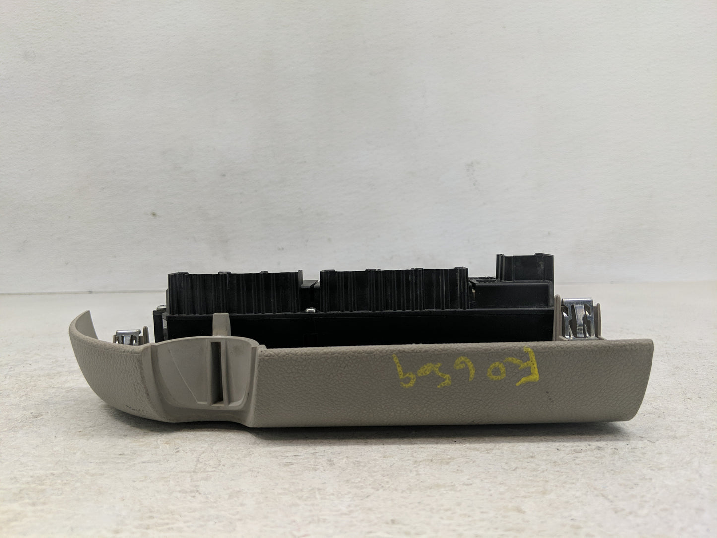 2007-2013 Chevrolet Silverado 1500 Master Power Window Switch Replacement Driver Side Left P/N:F00HJ00564 20835553AC Fits OE