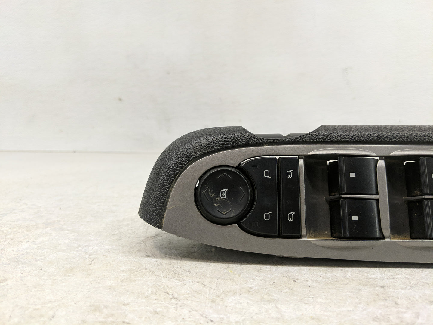 2007-2013 Chevrolet Silverado 1500 Master Power Window Switch Replacement Driver Side Left P/N:F00HJ00983 20835553AD Fits OE