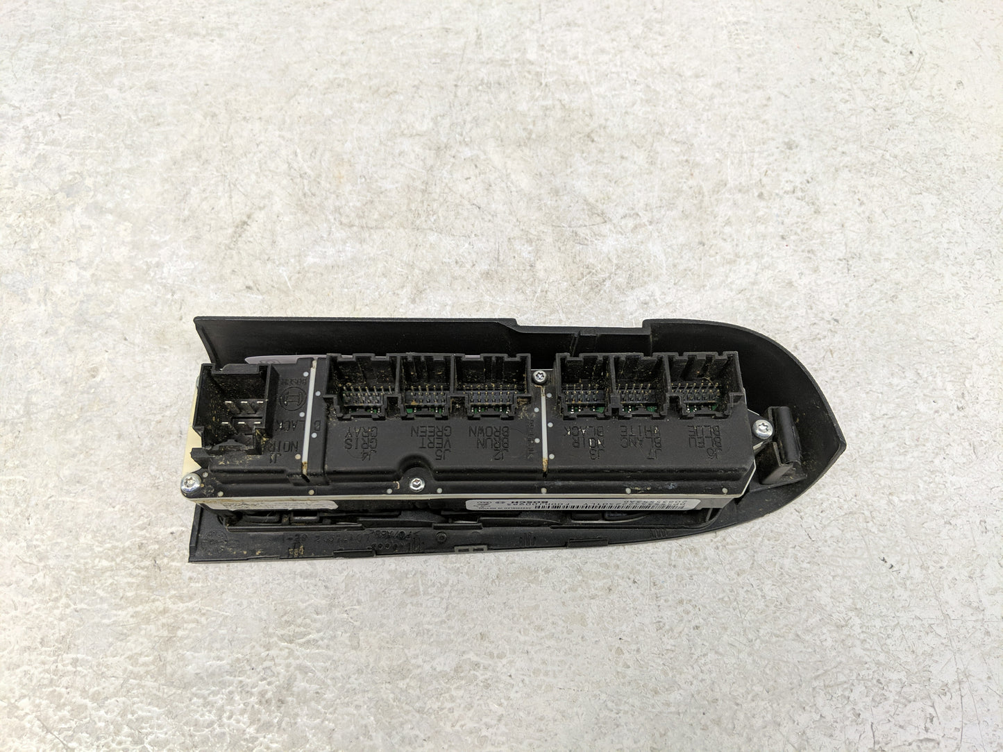 2007-2013 Chevrolet Silverado 1500 Master Power Window Switch Replacement Driver Side Left P/N:F00HJ00983 20835553AD Fits OE
