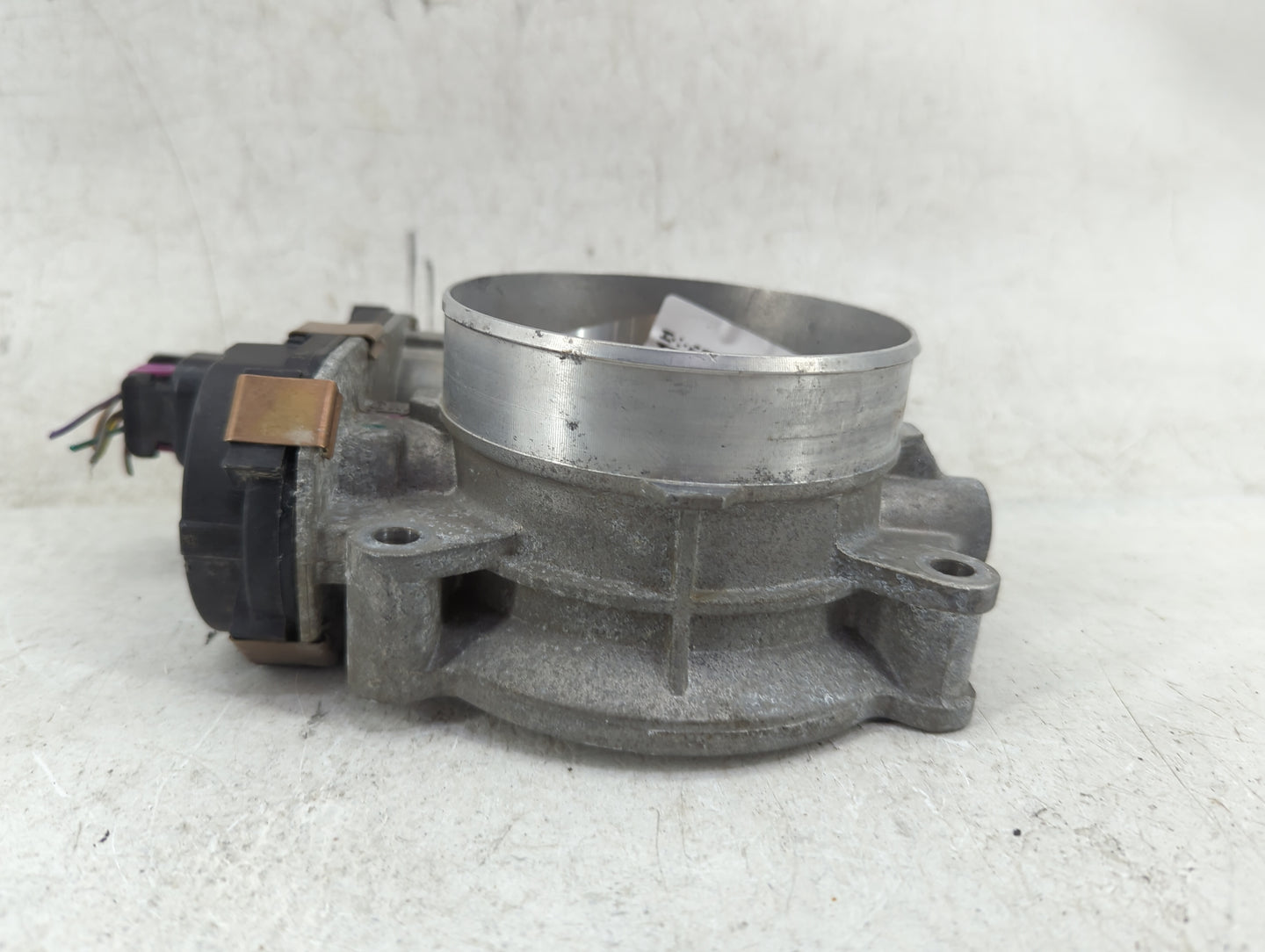 2009-2013 Chevrolet Silverado 1500 Throttle Body Fits Fits 2009 2010 2011 2012 2013 2014 2015 OEM Used Auto Parts - Oemuseda