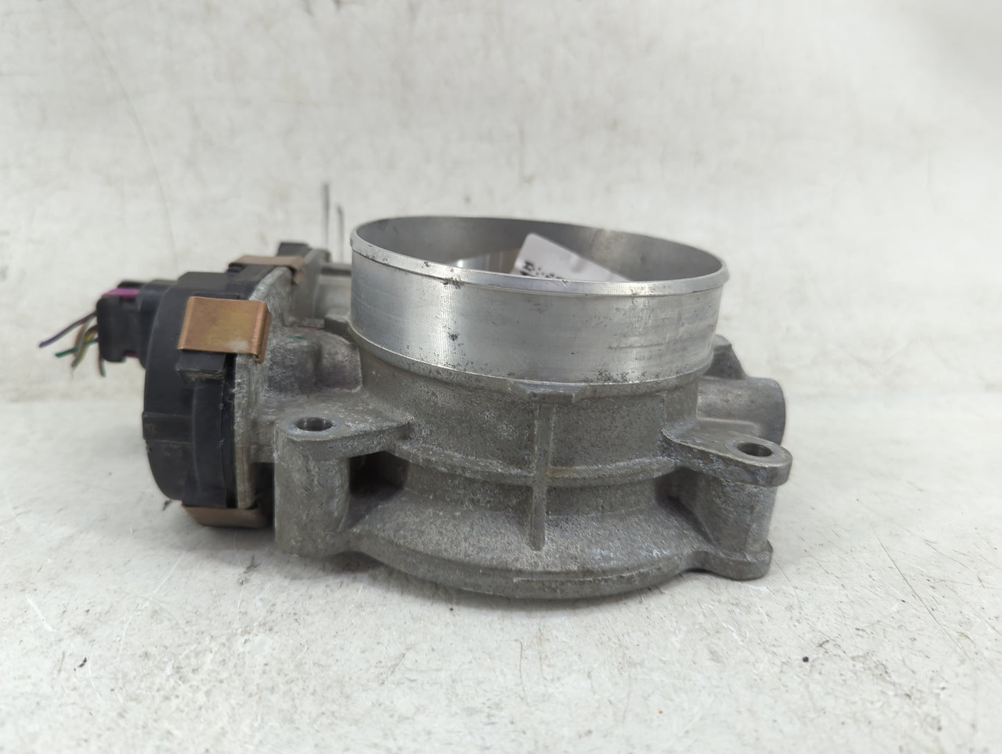 2009-2013 Chevrolet Silverado 1500 Throttle Body Fits Fits 2009 2010 2011 2012 2013 2014 2015 OEM Used Auto Parts - Oemuseda