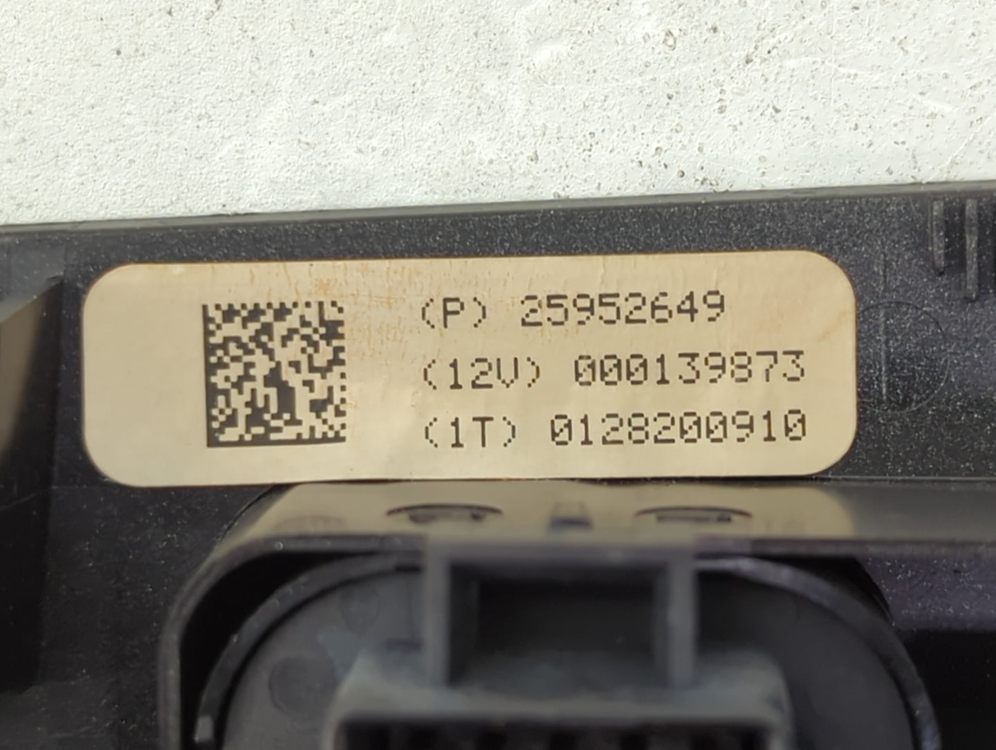 2009 Chevrolet Silverado 1500 Master Power Window Switch Replacement Driver Side Left P/N:25952649 15804093, 15804083 Fits O