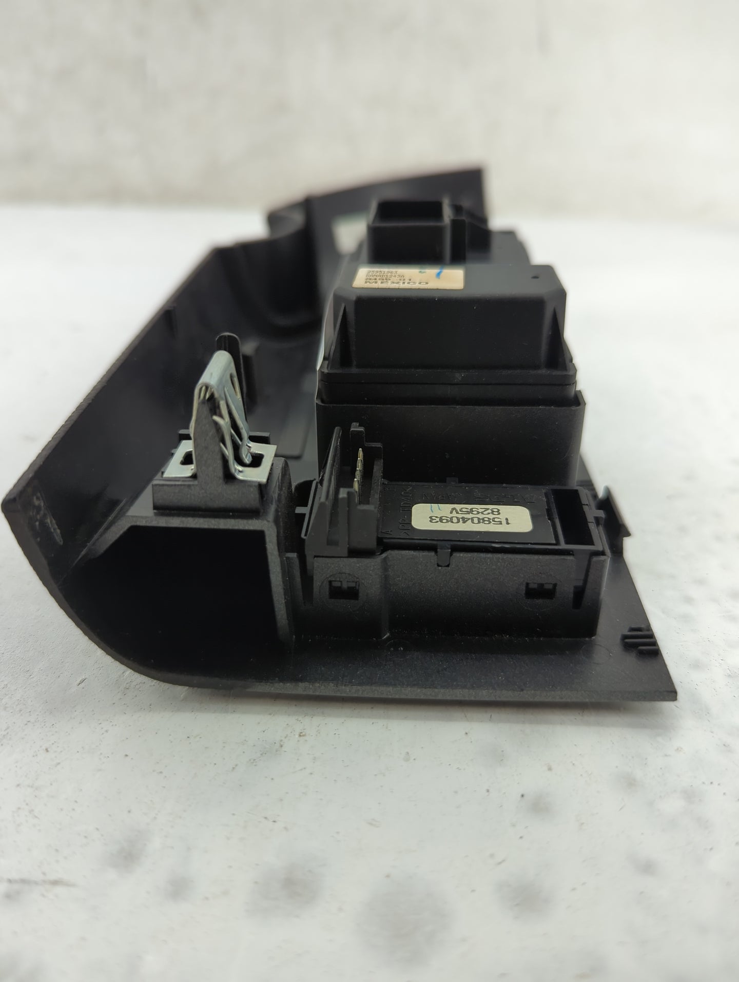 2009 Chevrolet Silverado 1500 Master Power Window Switch Replacement Driver Side Left P/N:25952649 15804093, 15804083 Fits O