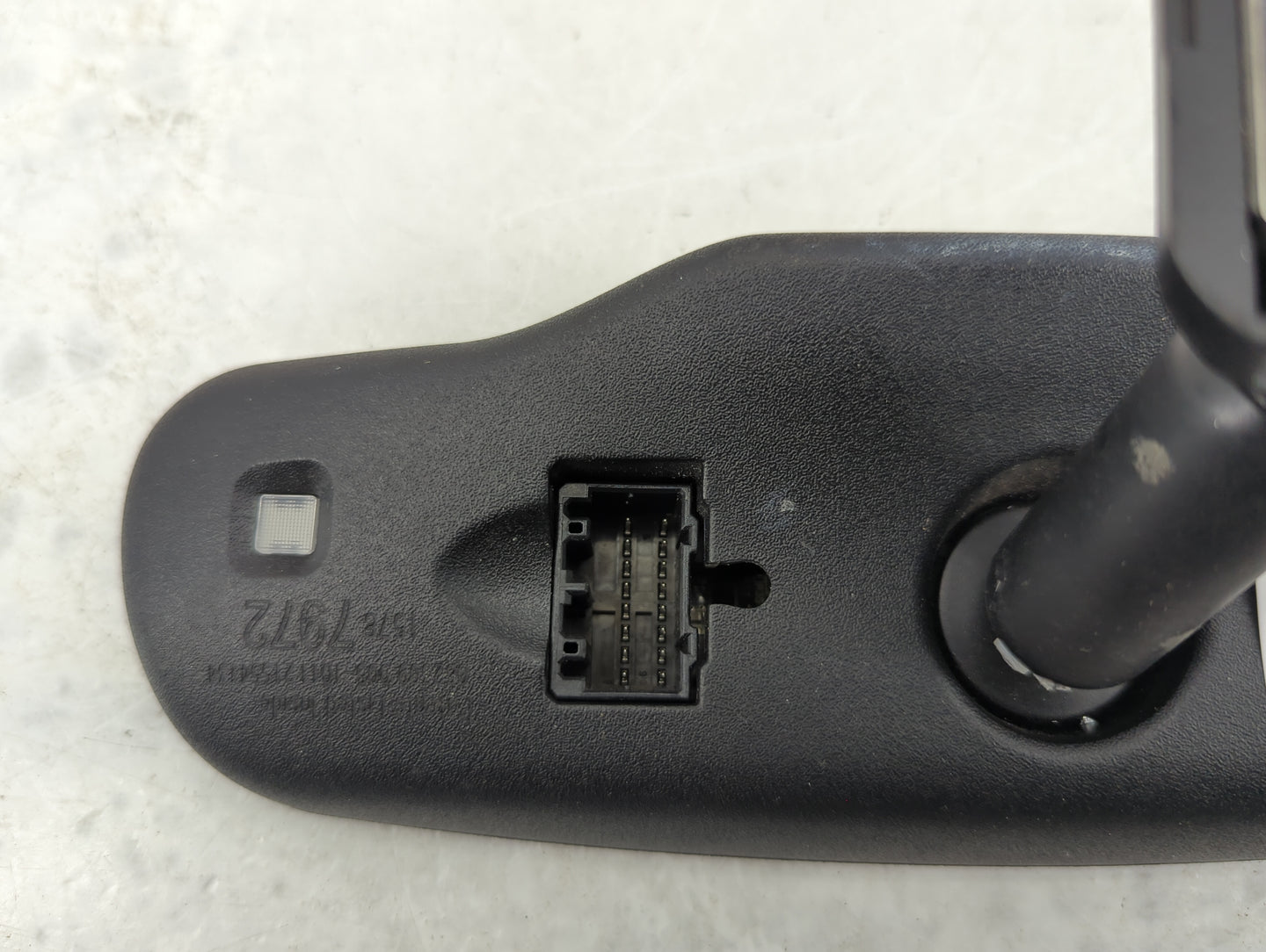 2009-2013 Chevrolet Silverado 1500 Interior Rear View Mirror Replacement OEM P/N:15787972 Fits OEM Used Auto Parts - Oemused