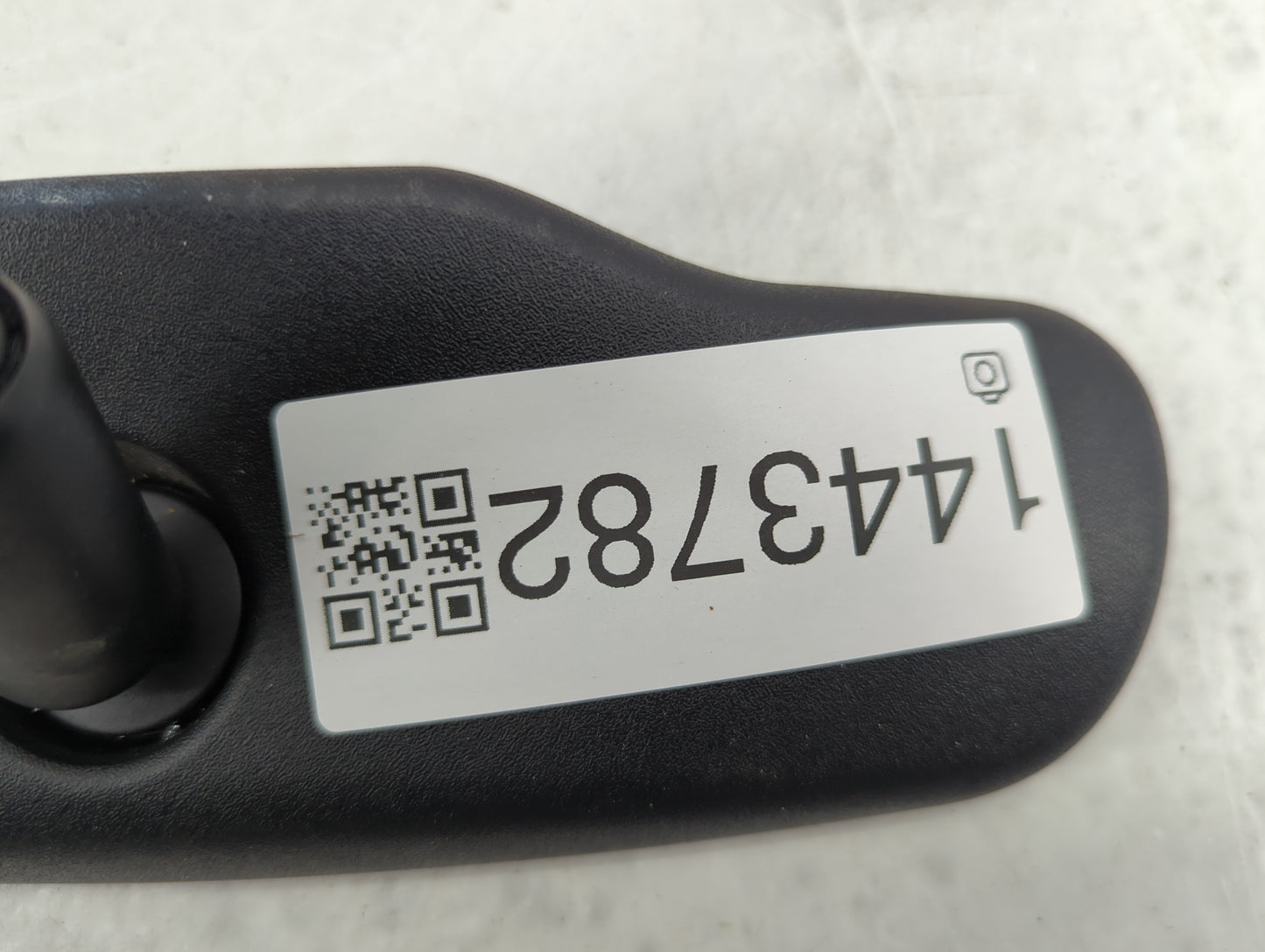 2009-2013 Chevrolet Silverado 1500 Interior Rear View Mirror Replacement OEM P/N:15787972 Fits OEM Used Auto Parts - Oemused