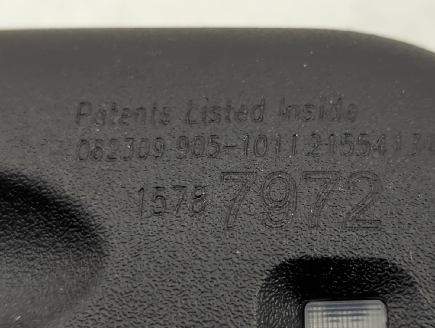 2009-2013 Chevrolet Silverado 1500 Interior Rear View Mirror Replacement OEM P/N:15787972 Fits OEM Used Auto Parts - Oemused