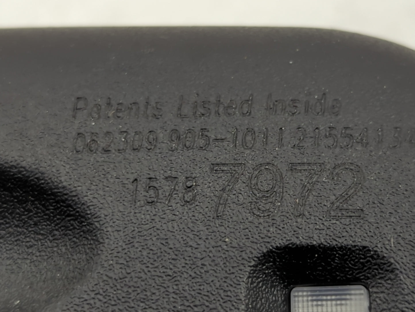 2009-2013 Chevrolet Silverado 1500 Interior Rear View Mirror Replacement OEM P/N:15787972 Fits OEM Used Auto Parts - Oemused