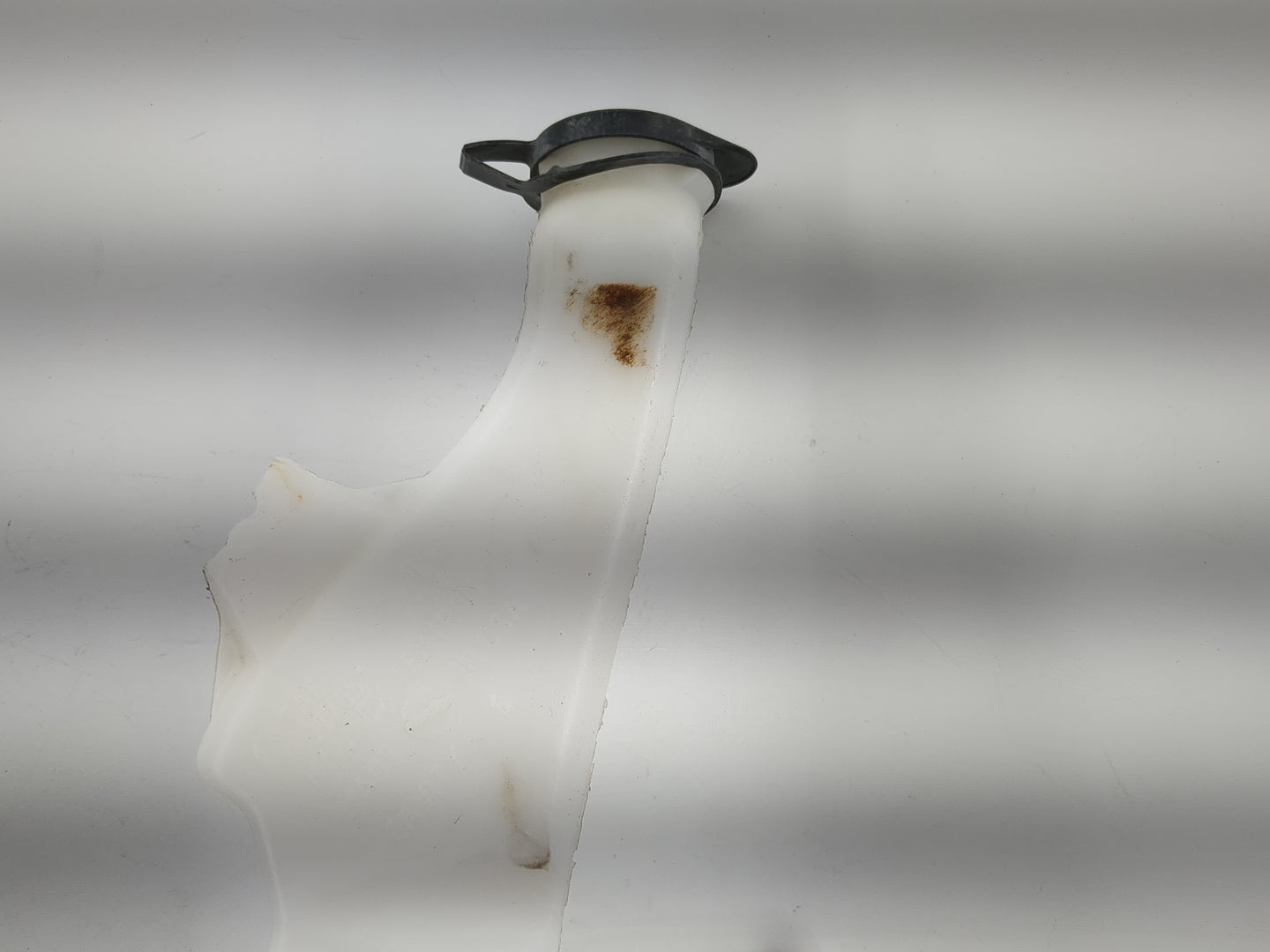 2007 Silverado 1500 Windshield Washer Fluid Reservoir Bottle Oem - Oemusedautoparts1.com