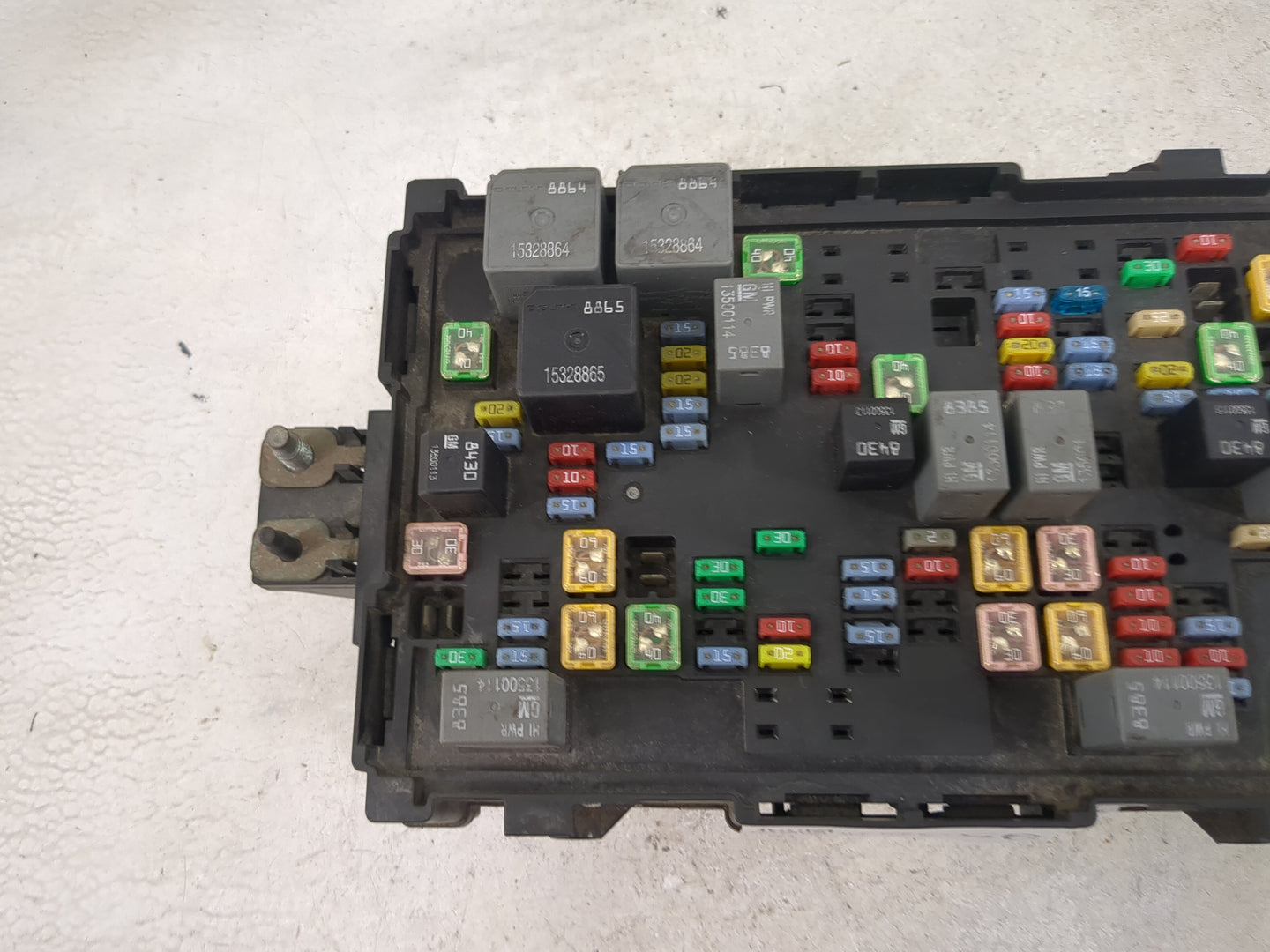 2007-2009 Chevrolet Silverado 1500 Fusebox Fuse Box Panel Relay Module P/N:25905684_02 Fits Fits 2007 2008 2009 OEM Used Aut