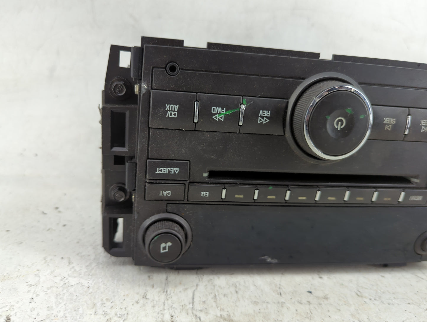 2007-2013 Chevrolet Silverado 1500 Radio AM FM Cd Player Receiver Replacement P/N:25974801 25650624 Fits OEM Used Auto Parts
