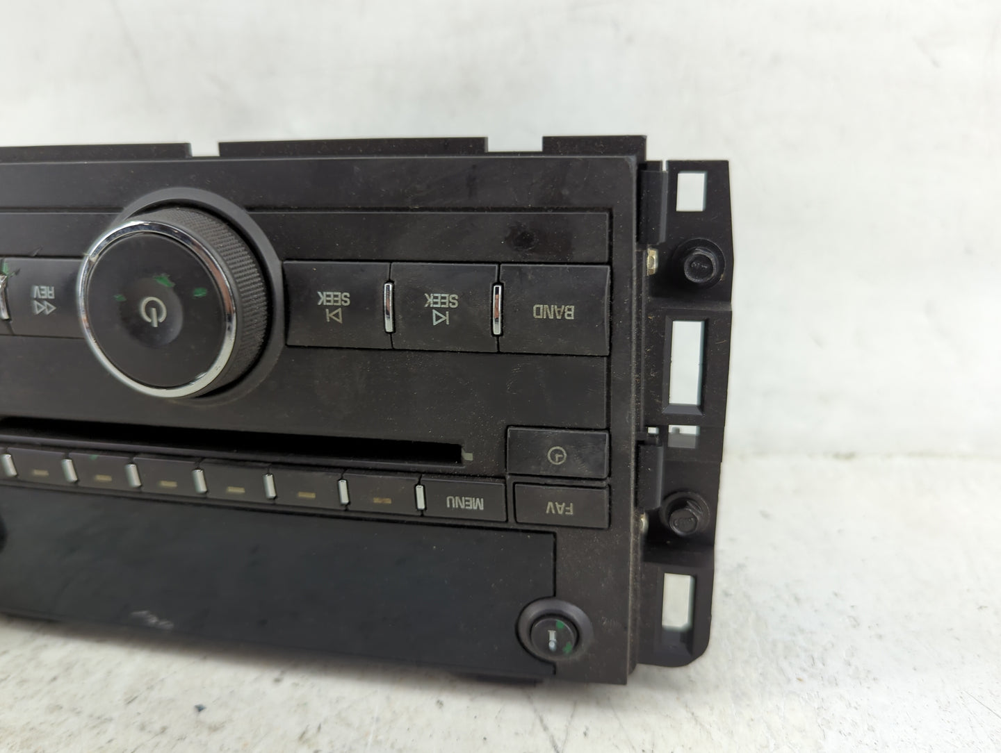 2007-2013 Chevrolet Silverado 1500 Radio AM FM Cd Player Receiver Replacement P/N:25974801 25650624 Fits OEM Used Auto Parts