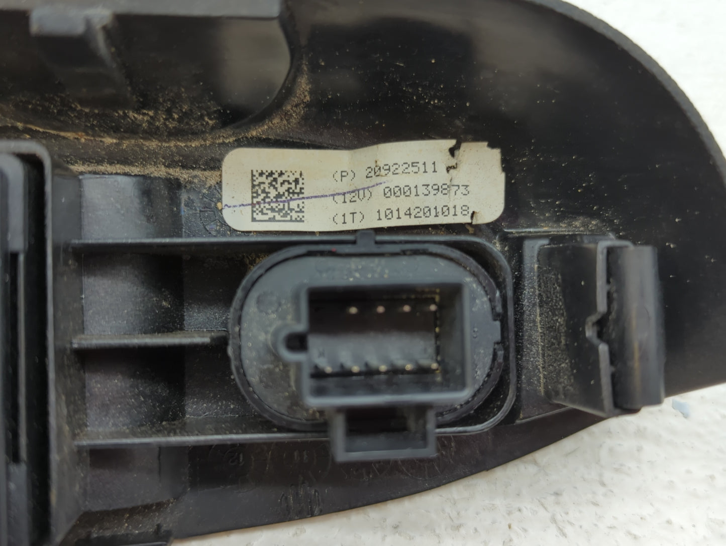 2009 Chevrolet Silverado 1500 Left Radiator Fan Motor Assembly - Oemusedautoparts1.com