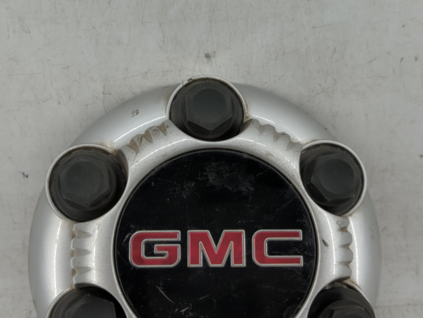 2009 Chevrolet Silverado 1500 Rim Wheel Center Cap Silver - Oemusedautoparts1.com