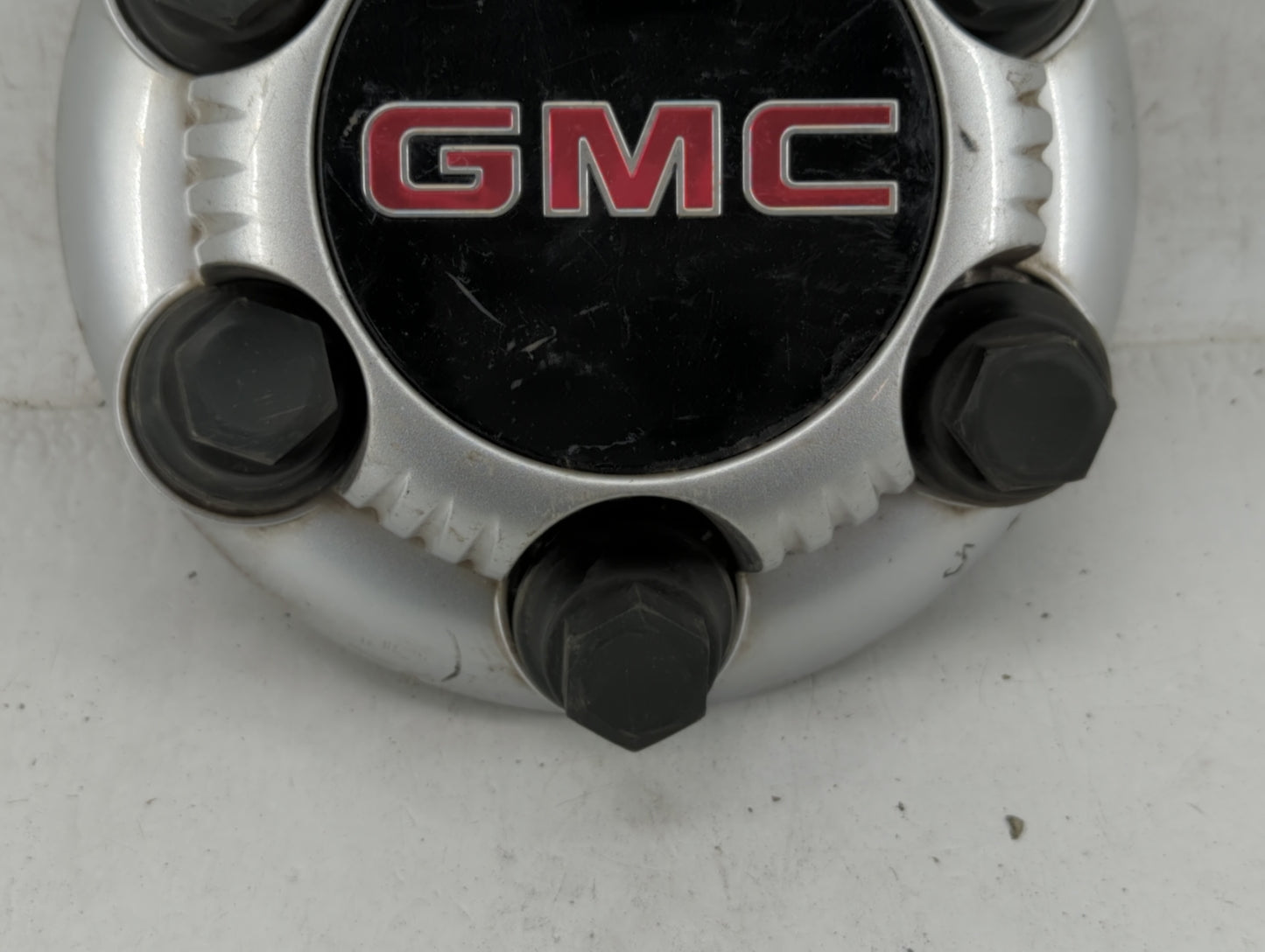 2009 Chevrolet Silverado 1500 Rim Wheel Center Cap Silver - Oemusedautoparts1.com