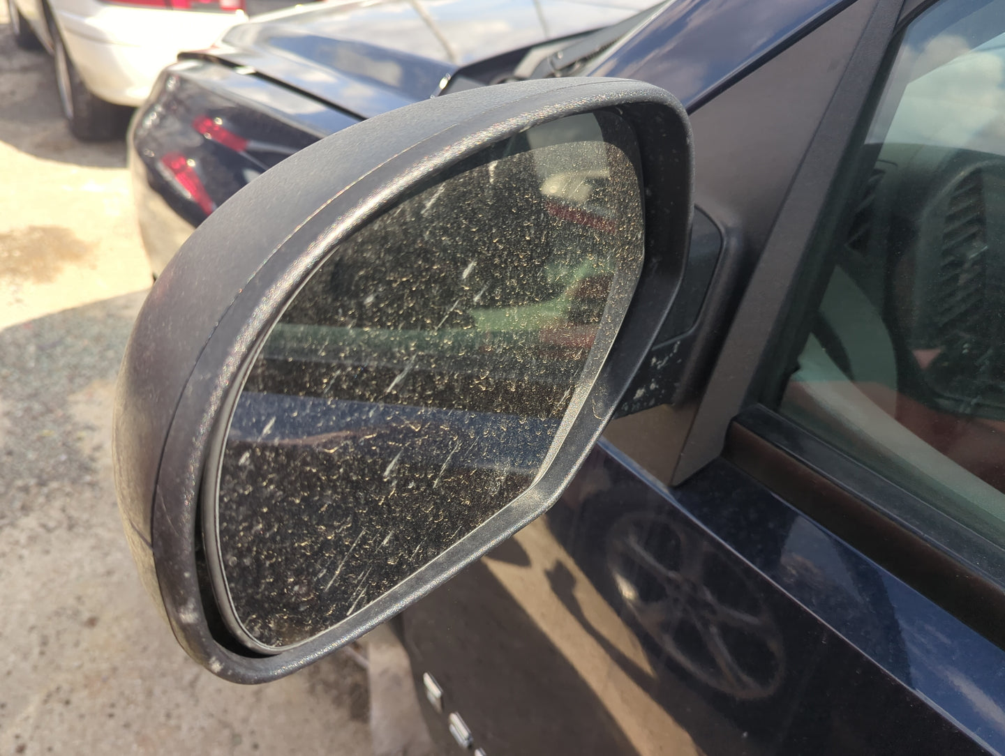 2007-2013 Chevrolet Silverado 1500 Driver Side View Mirror - Left Door Mirror OEM Used - Oemusedautoparts1.com