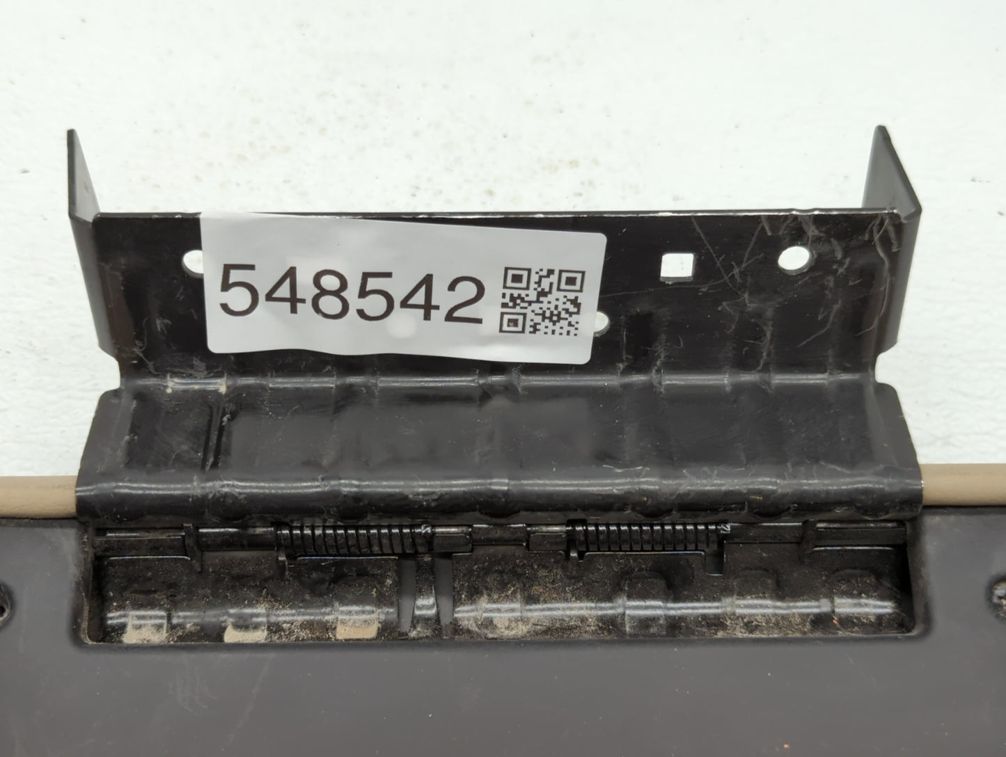 2009 Chevrolet Silverado 1500 Center Console Armrest Cover Lid - Oemusedautoparts1.com