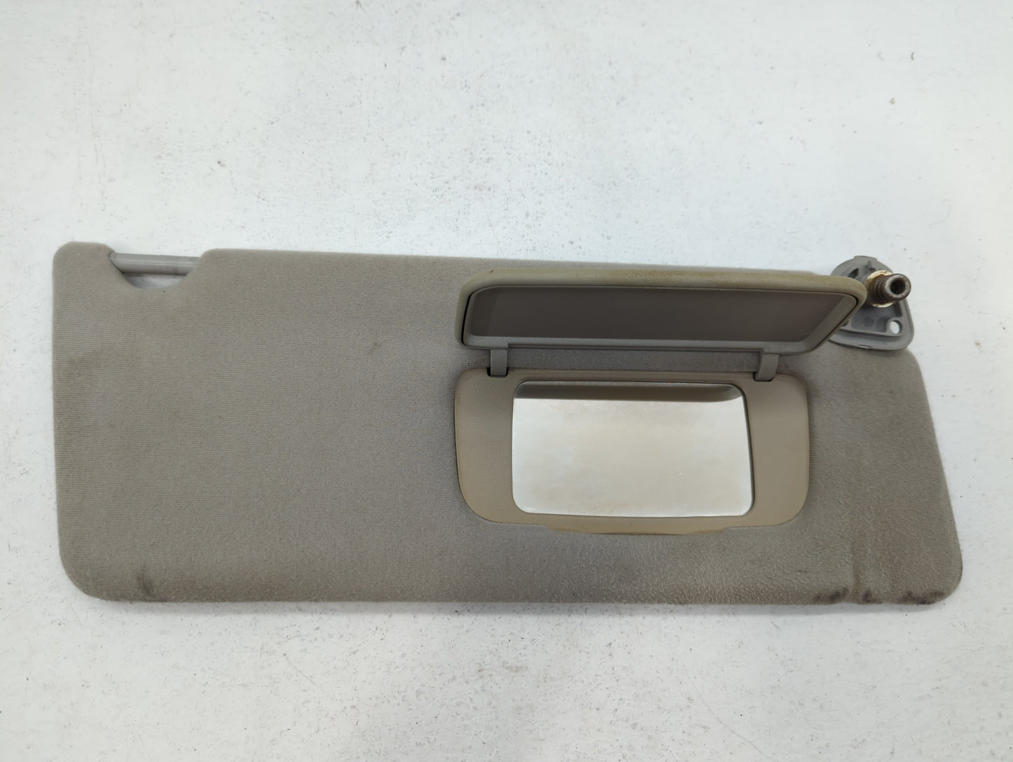 2007-2013 Chevrolet Silverado 1500 Sun Visor Shade Replacement Passenger Right Mirror Fits OEM Used Auto Parts - Oemusedauto