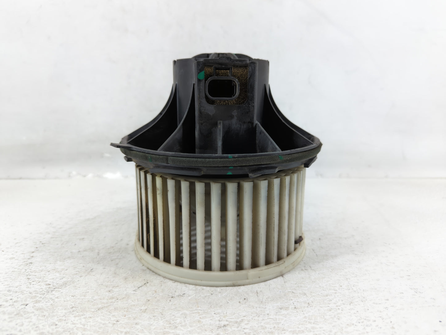 2003-2013 Chevrolet Silverado 1500 Heater AC Blower Motor P/N:52408152 Fits OEM Used Auto Parts - Oemusedautoparts1.com