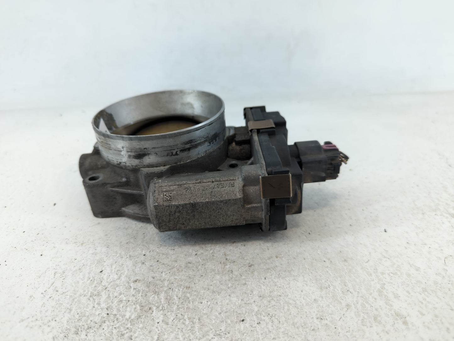 2009-2013 Chevrolet Silverado 1500 Throttle Body P/N:RME67-3C Fits Fits 2009 2010 2011 2012 2013 2014 2015 OEM Used Auto Par