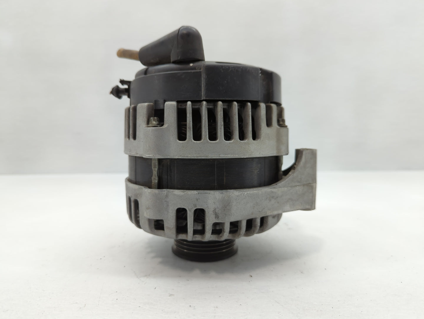 2007-2013 Chevrolet Silverado 1500 Alternator Replacement Generator Charging Assembly Engine OEM P/N:25968616 Fits OEM Used 