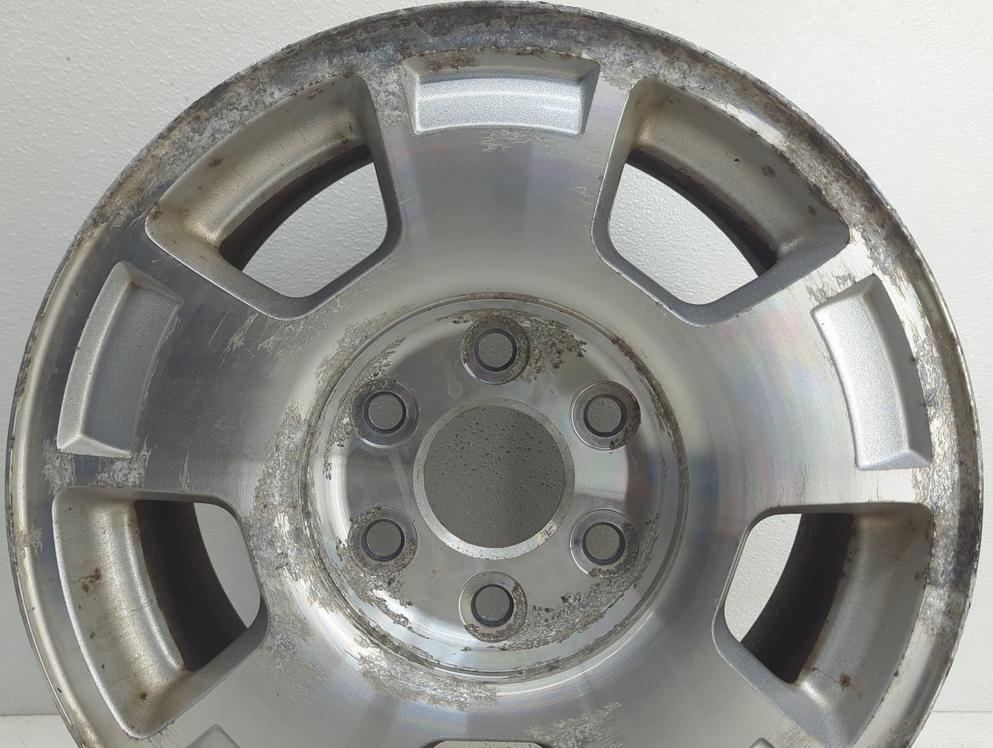 Chevrolet Suburban Oem Wheel Rim 1057240 - Oemusedautoparts1.com