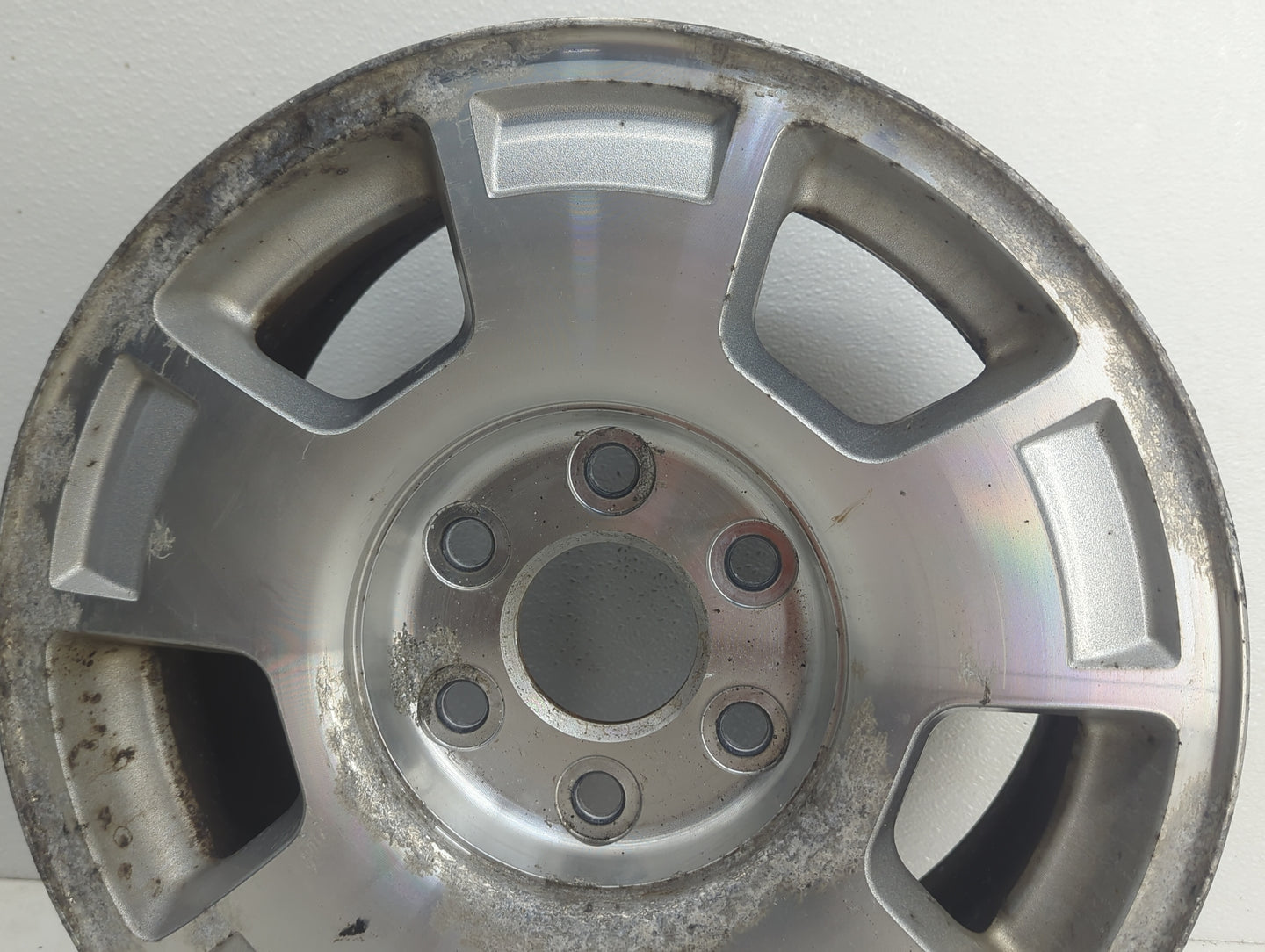 Chevrolet Suburban Oem Wheel Rim 1057242 - Oemusedautoparts1.com