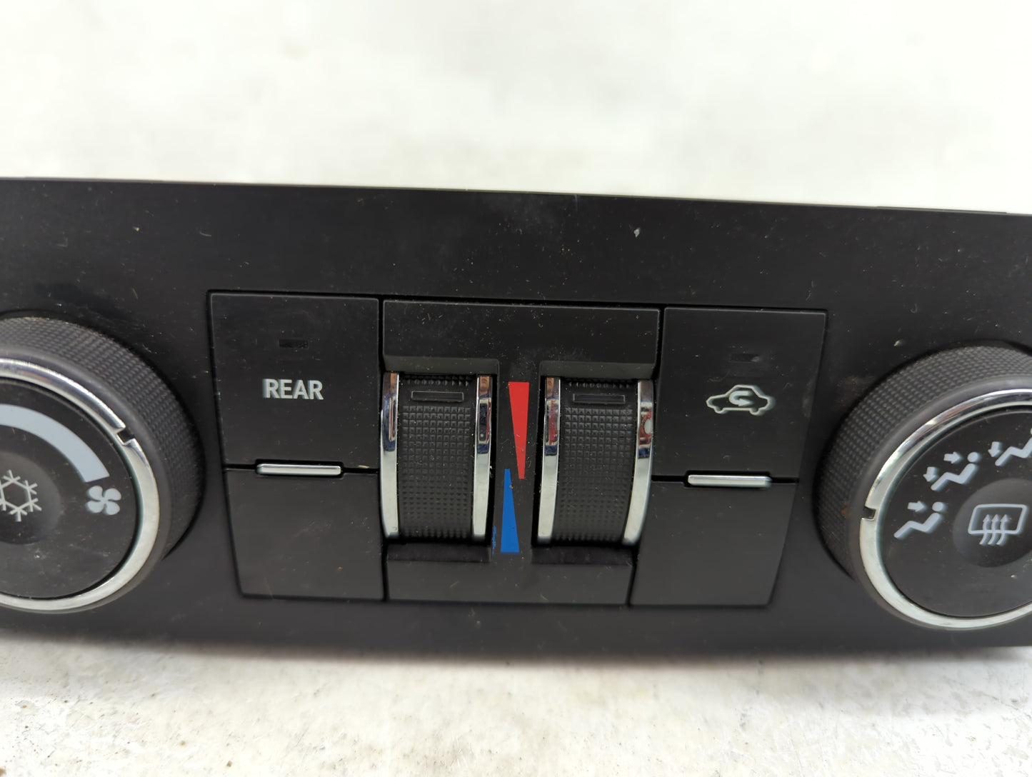 2009 Chevrolet Suburban Climate Control Module Temperature AC/Heater Replacement P/N:20787116 Fits OEM Used Auto Parts - Oem