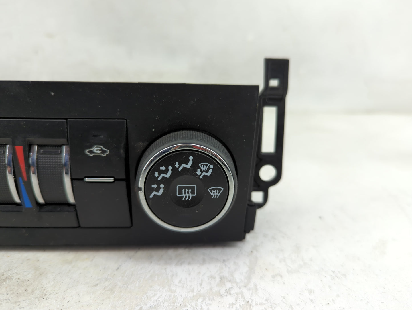 2009 Chevrolet Suburban Climate Control Module Temperature AC/Heater Replacement P/N:20787116 Fits OEM Used Auto Parts - Oem