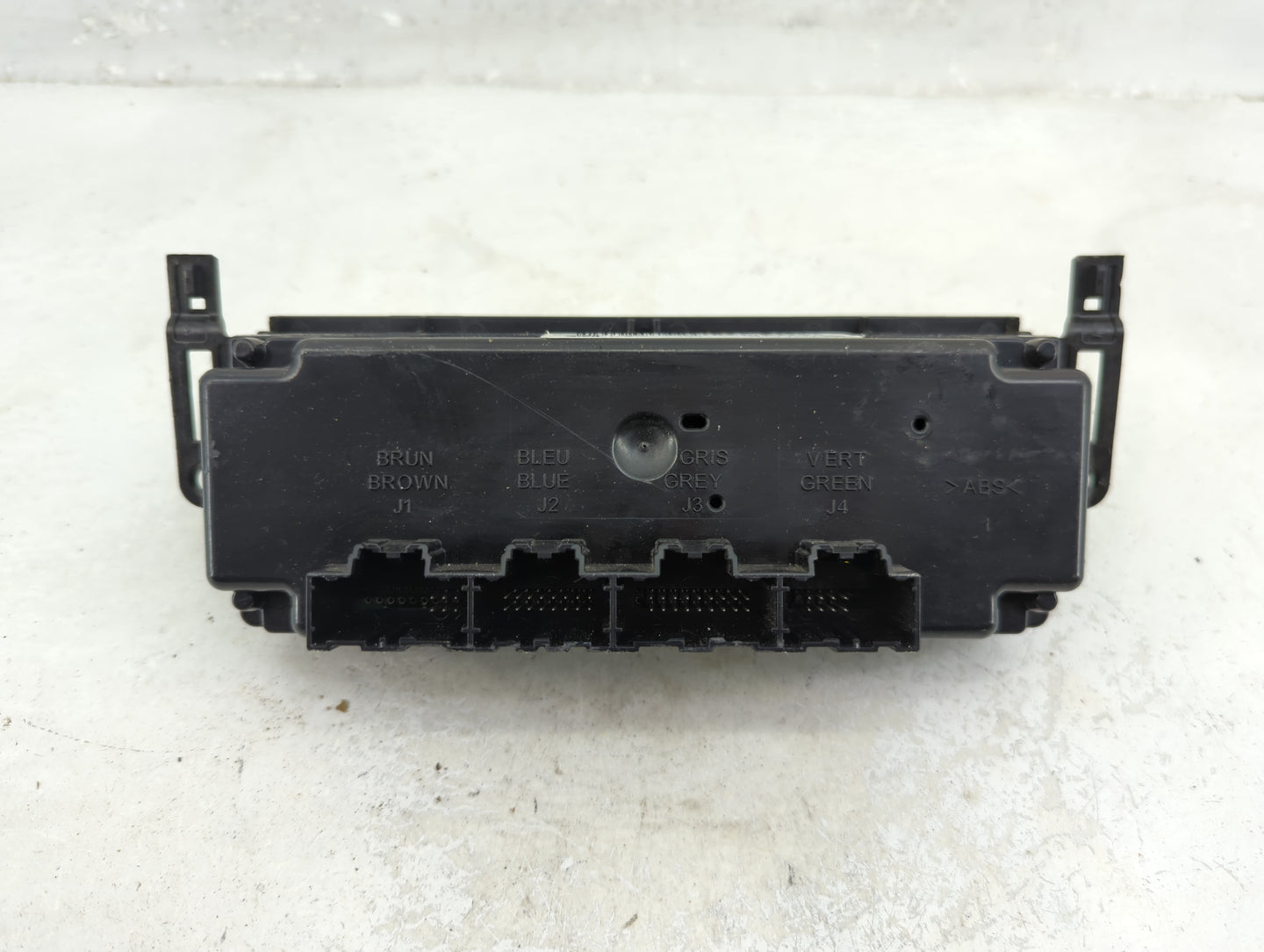 2009 Chevrolet Suburban Climate Control Module Temperature AC/Heater Replacement P/N:20787116 Fits OEM Used Auto Parts - Oem