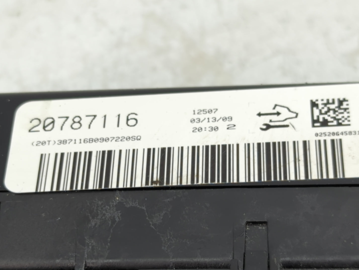 2009 Chevrolet Suburban Climate Control Module Temperature AC/Heater Replacement P/N:20787116 Fits OEM Used Auto Parts - Oem