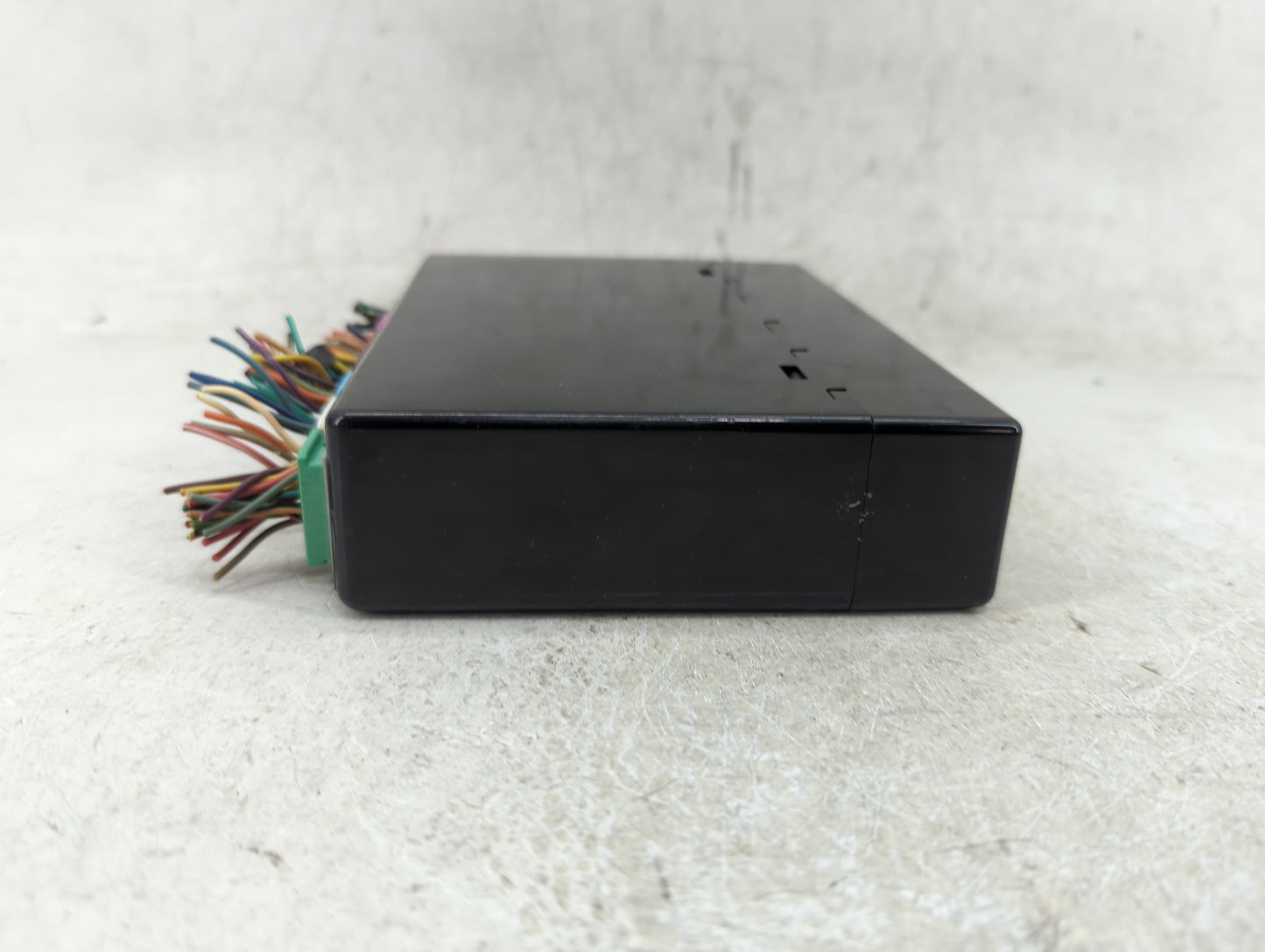 Chevrolet Suburban Body Control Module Bcm Inner Cabin Fuse Box 25971917 - Oemusedautoparts1.com