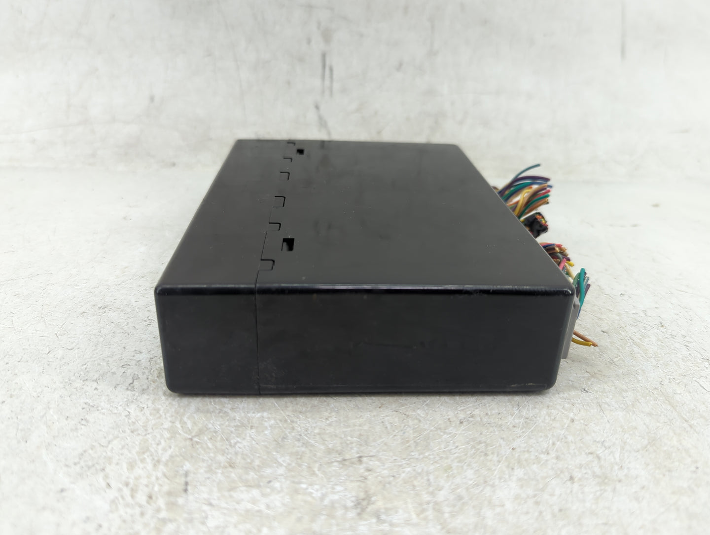 Chevrolet Suburban Body Control Module Bcm Inner Cabin Fuse Box 25971917 - Oemusedautoparts1.com
