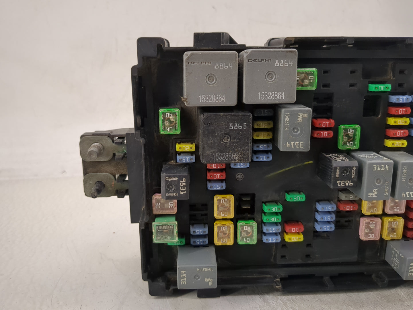 2007-2009 Chevrolet Suburban Fusebox Fuse Box Panel Relay Module P/N:15925042 Fits Fits 2007 2008 2009 OEM Used Auto Parts -