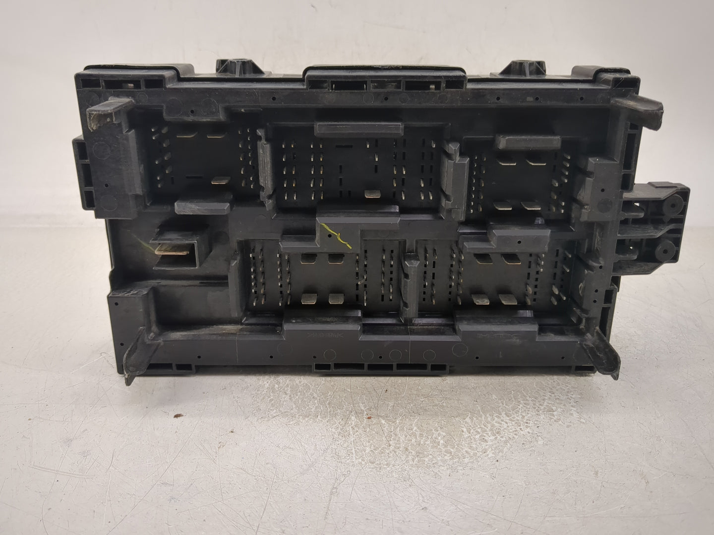 2007-2009 Chevrolet Suburban Fusebox Fuse Box Panel Relay Module P/N:15925042 Fits Fits 2007 2008 2009 OEM Used Auto Parts -