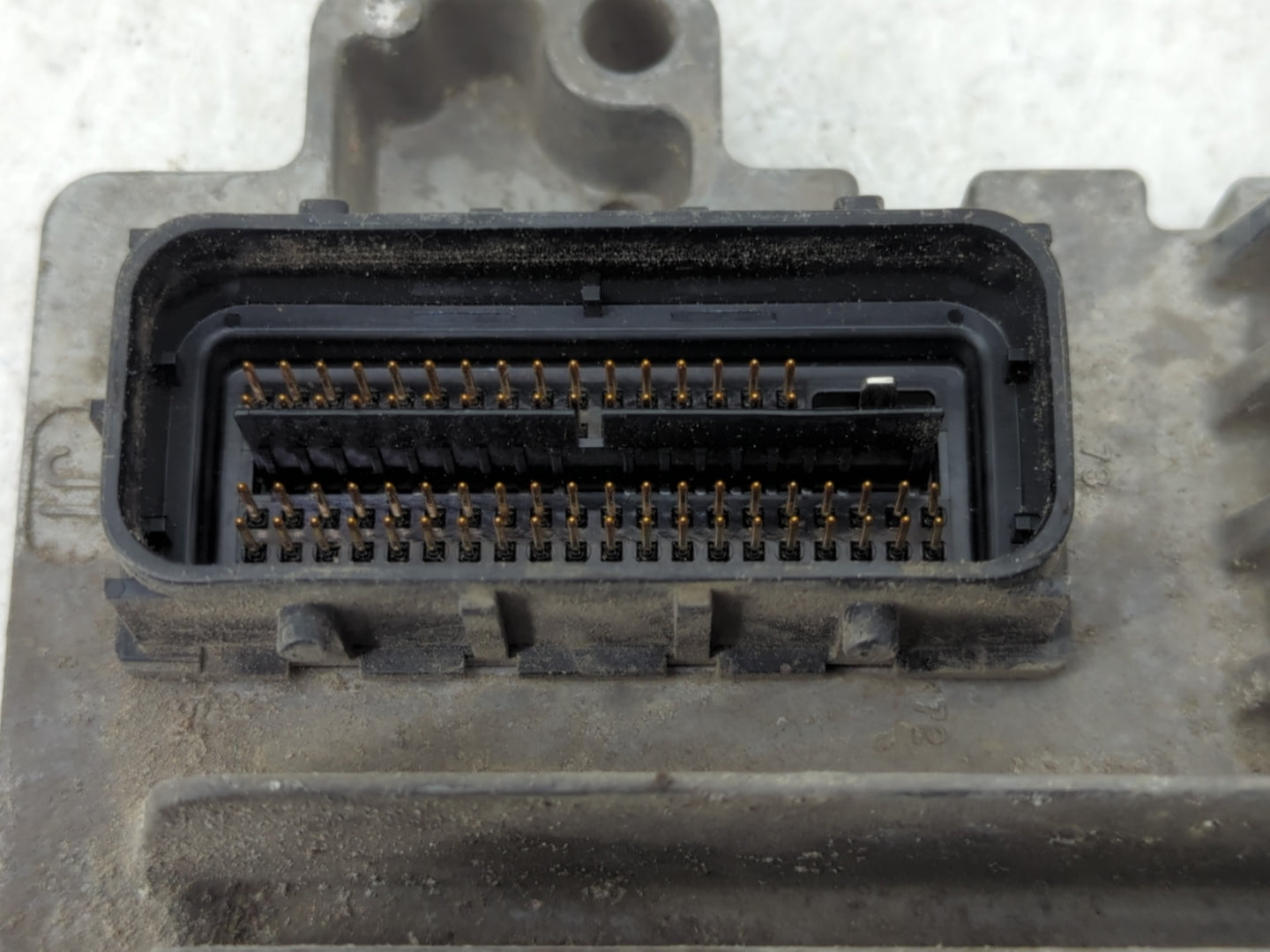 2009-2010 Chevrolet Suburban 1500 PCM Engine Control Computer ECU ECM PCU OEM P/N:12605897 Fits Fits 2009 2010 OEM Used Auto