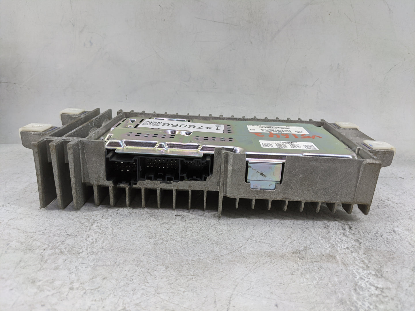2007-2014 Chevrolet Suburban 1500 Radio Speaker Amplifier 20808897 - Oemusedautoparts1.com