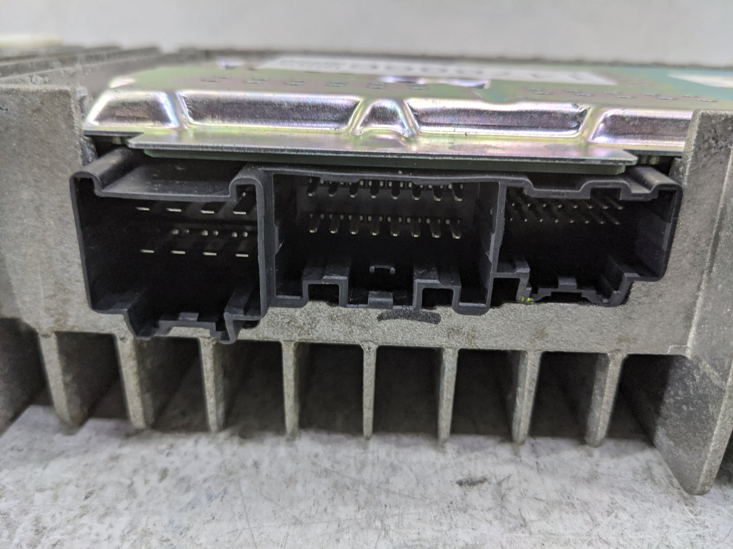 2007-2014 Chevrolet Suburban 1500 Radio Speaker Amplifier 20808897 - Oemusedautoparts1.com