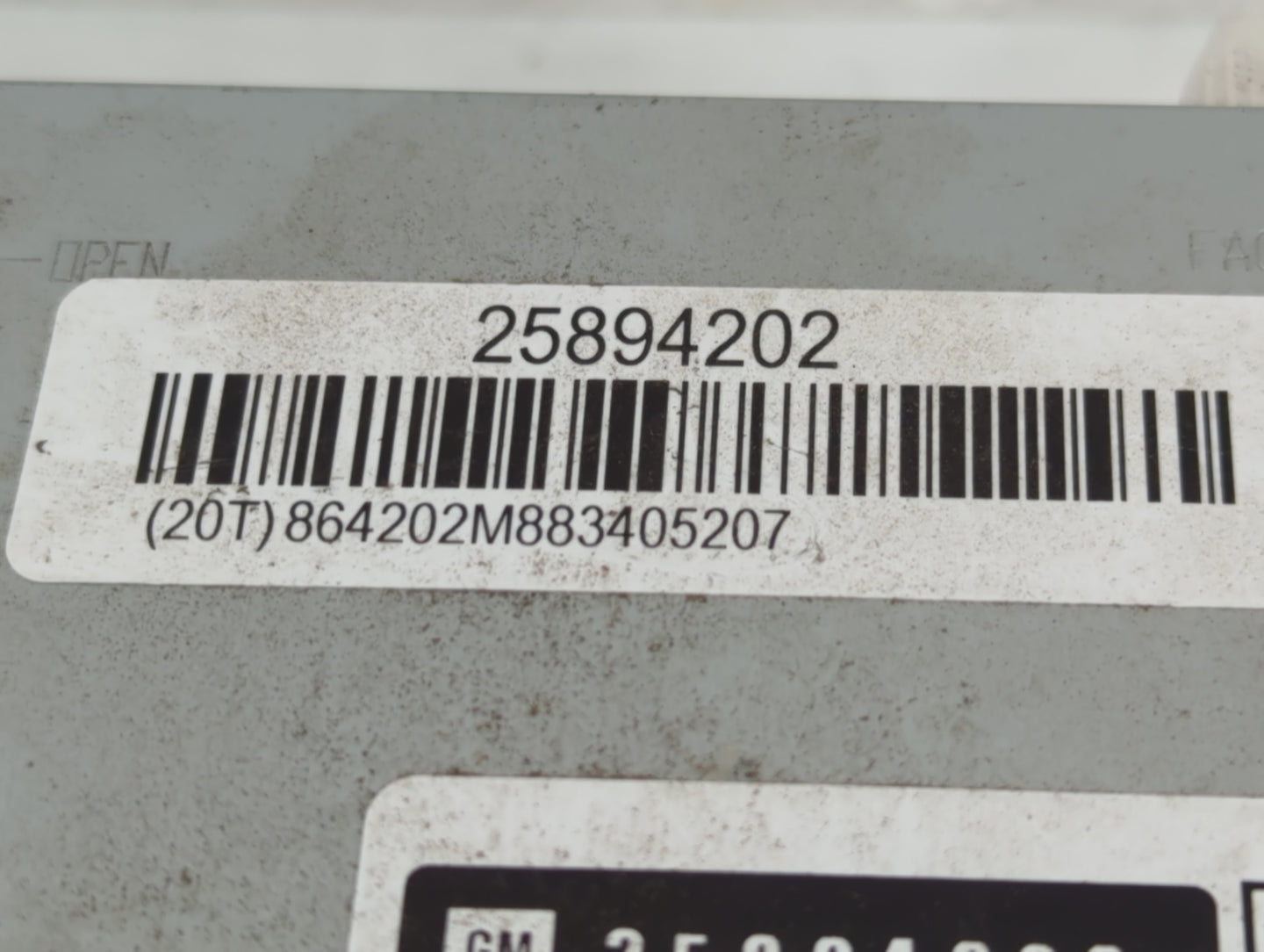 2009 Chevrolet Tahoe Radio AM FM Cd Player Receiver Replacement P/N:25894202 Fits OEM Used Auto Parts - Oemusedautoparts1.co